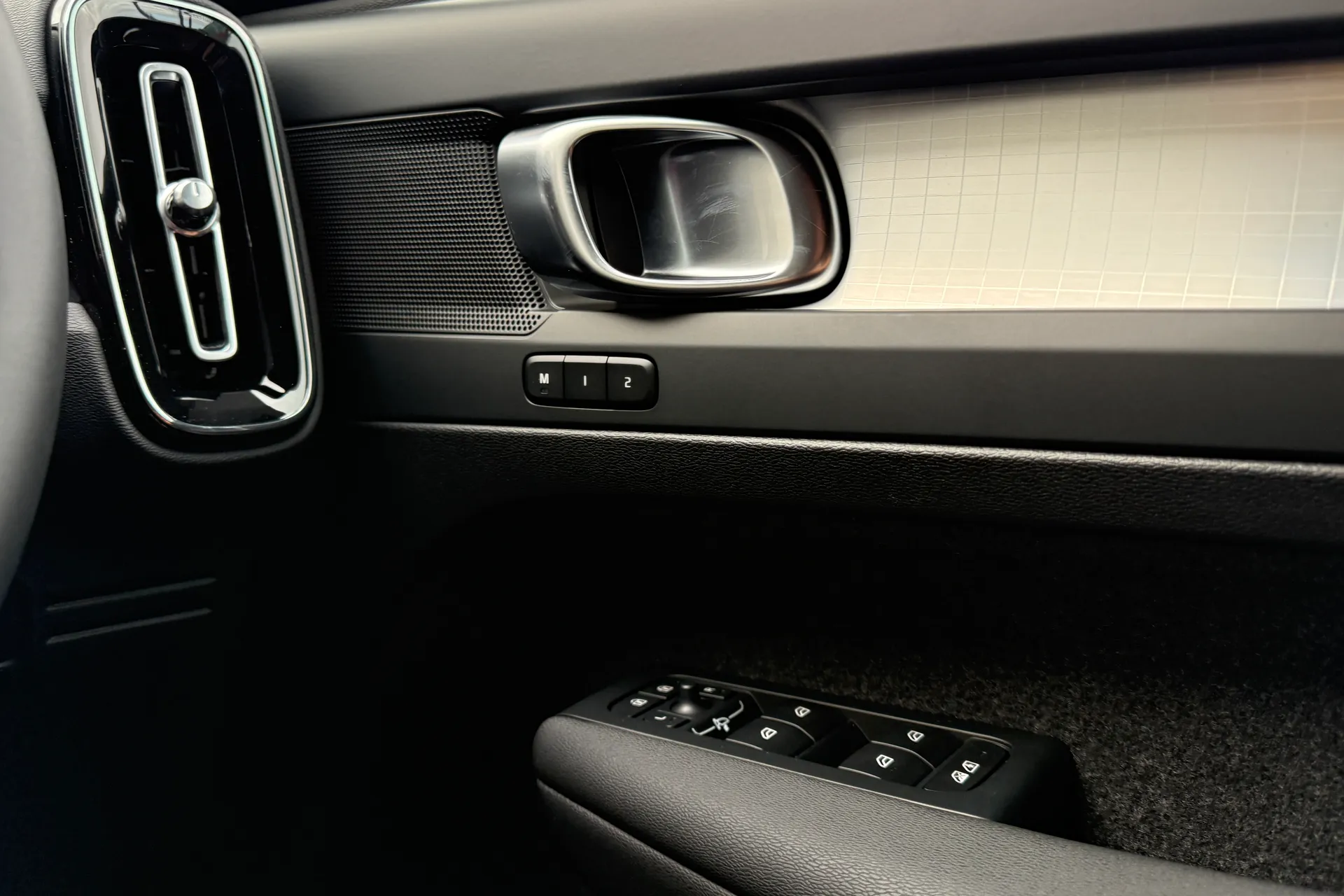 Volvo XC40 thumbnail image number 40
