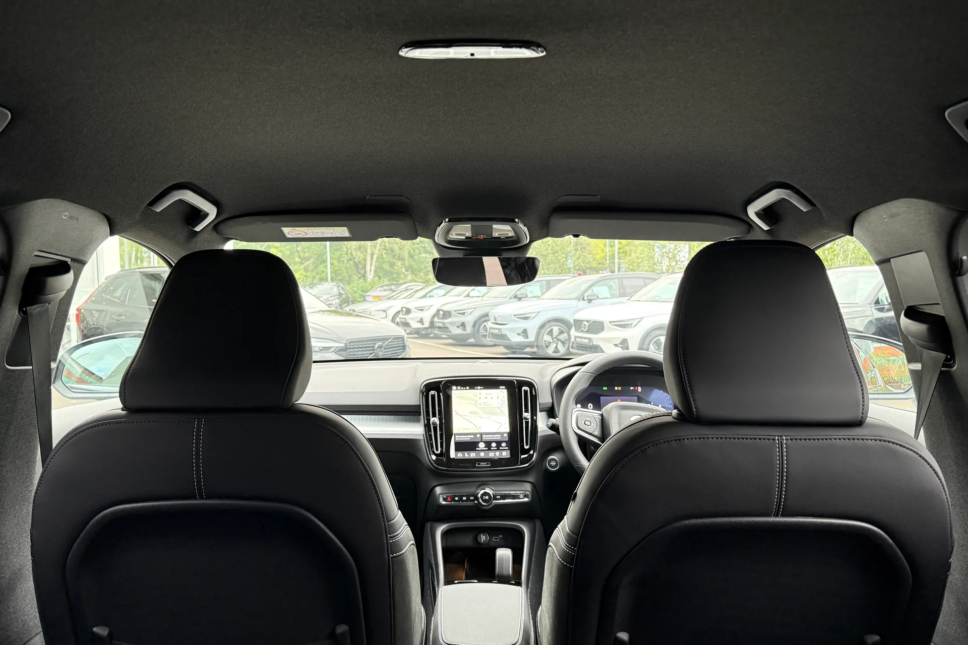 Volvo XC40 thumbnail image number 22