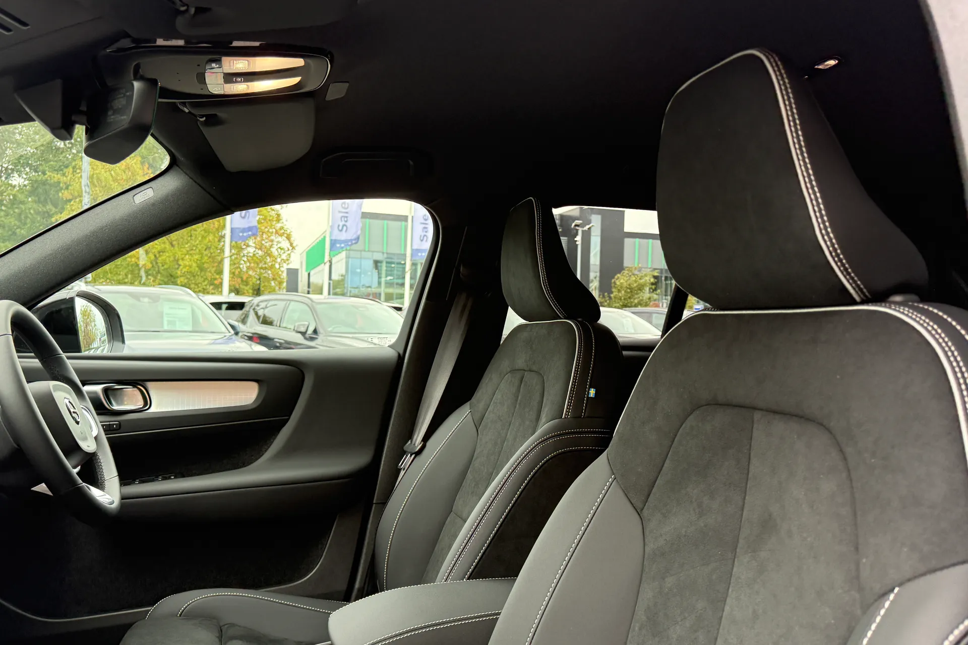 Volvo XC40 thumbnail image number 28