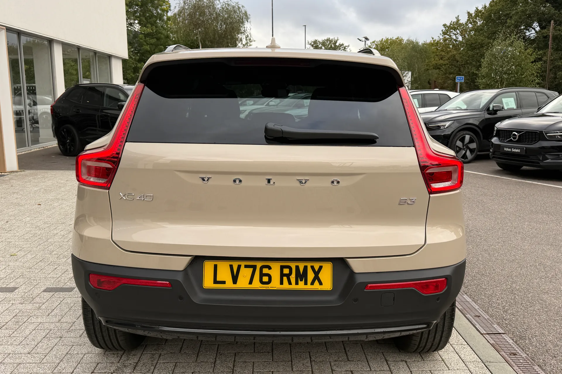 Volvo XC40 thumbnail image number 9