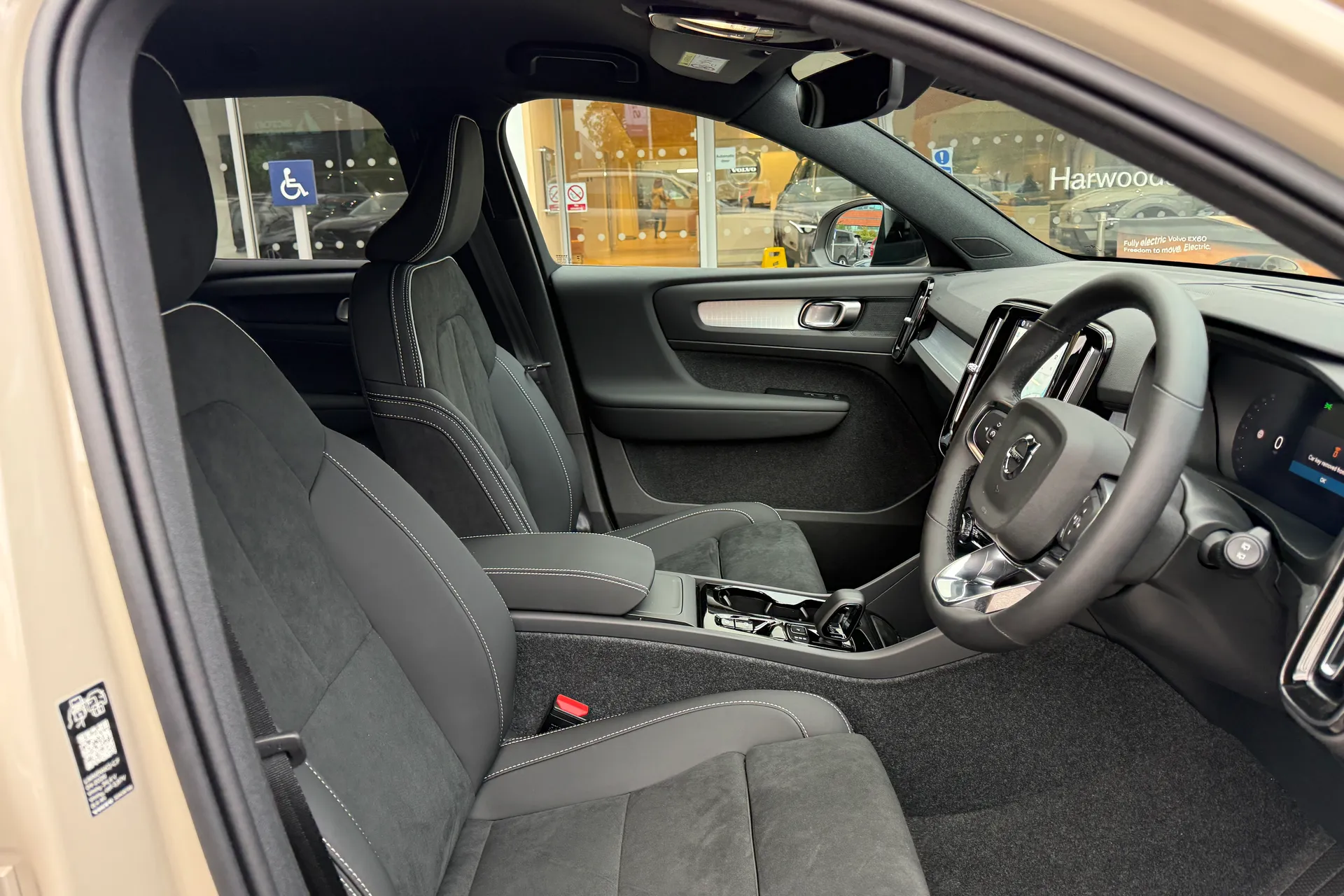 Volvo XC40 thumbnail image number 26
