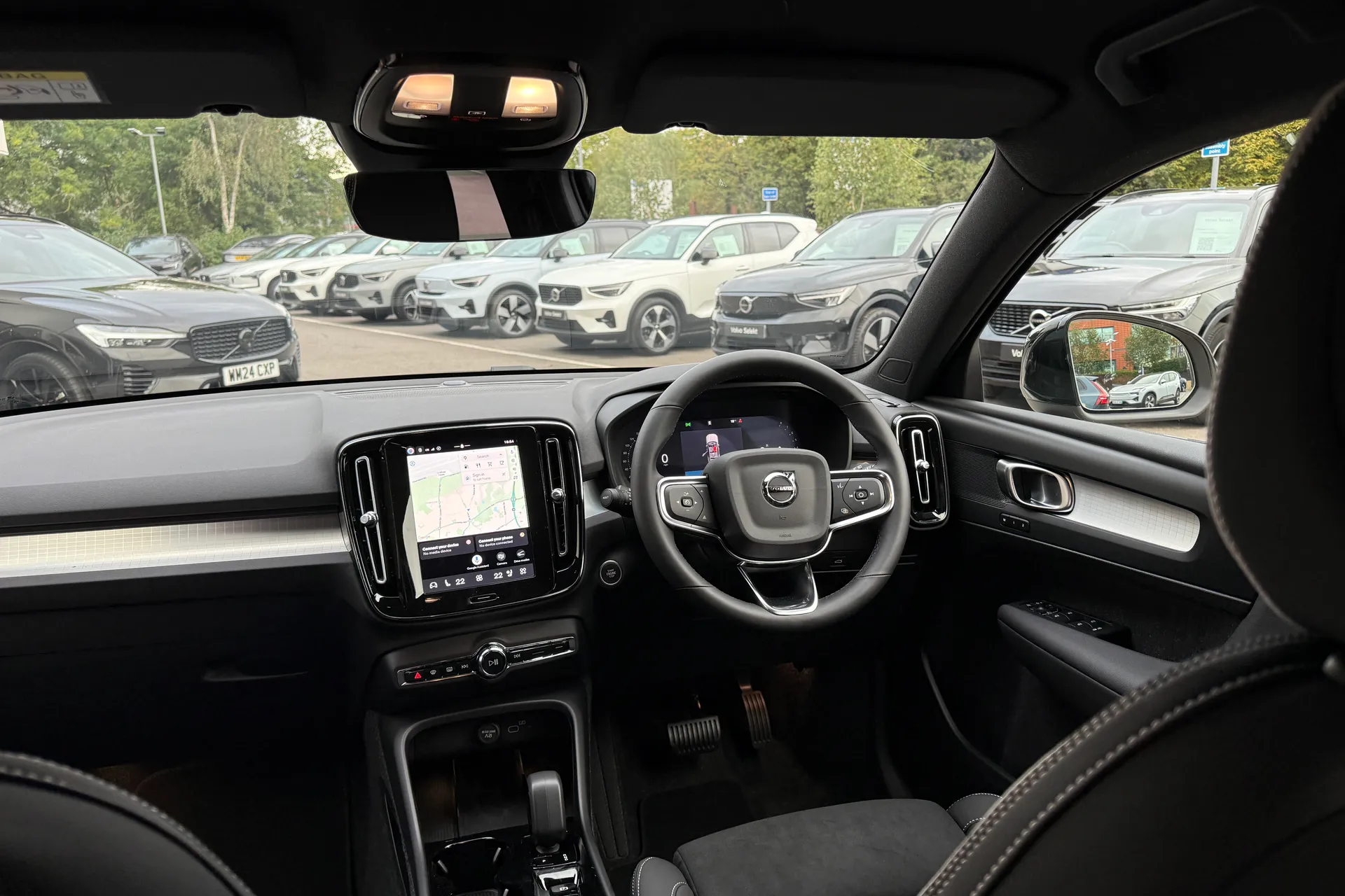 Volvo XC40 thumbnail image number 32