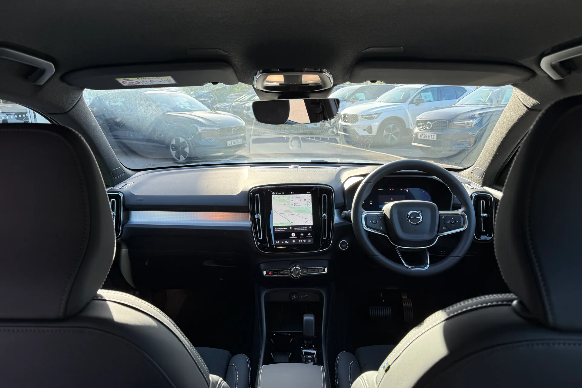 Volvo XC40 thumbnail image number 3