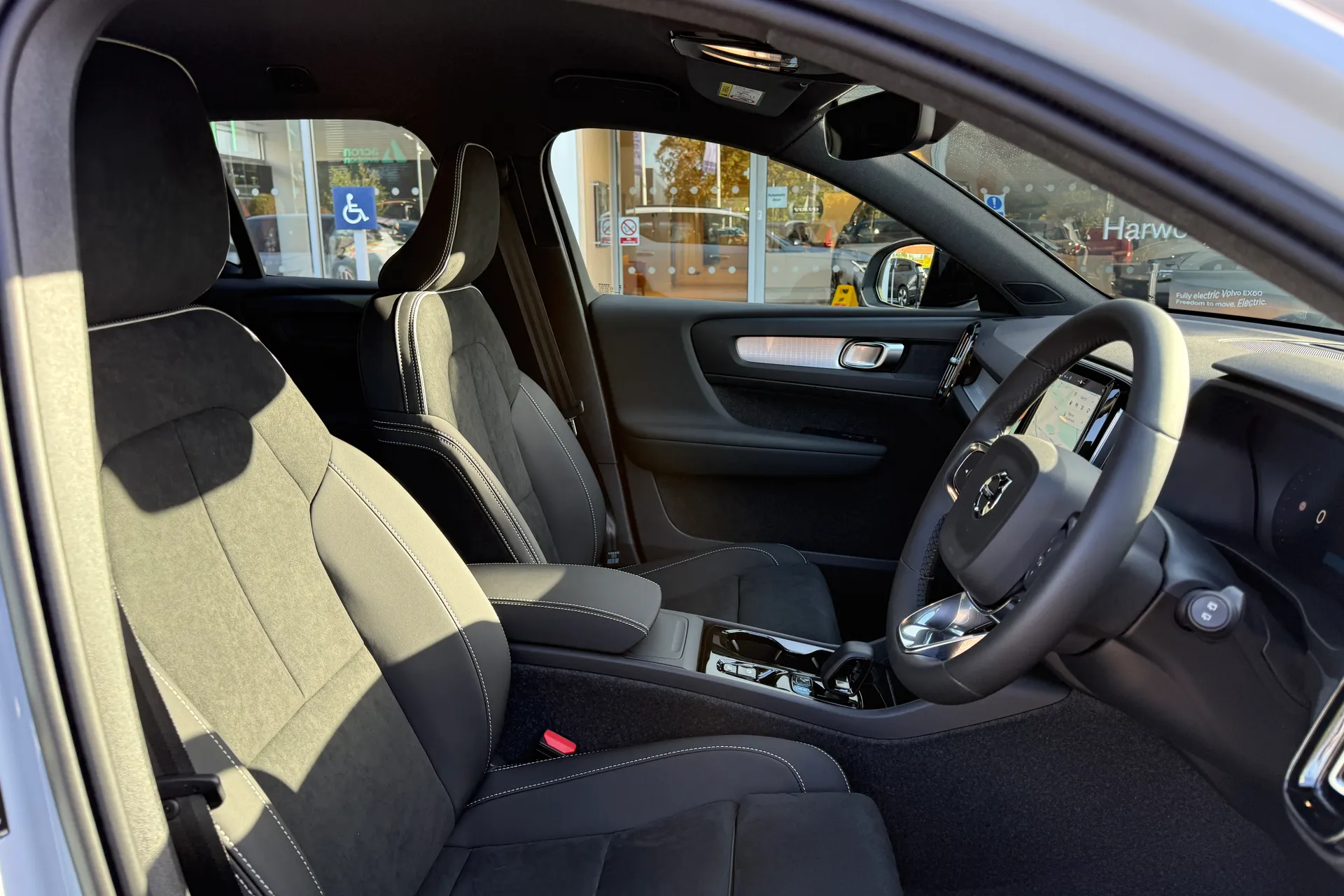 Volvo XC40 thumbnail image number 26