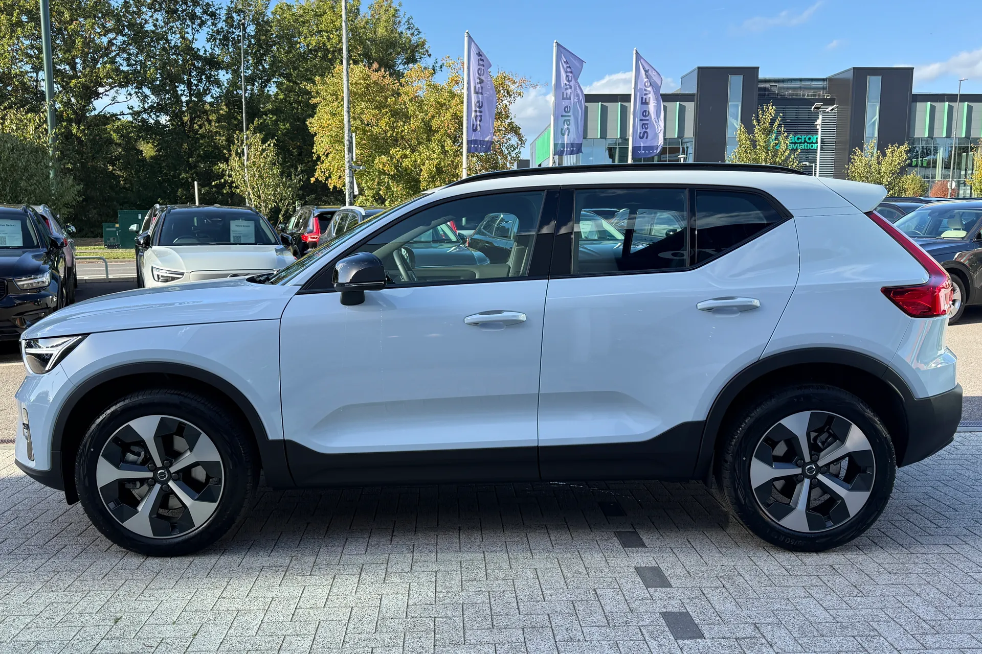 Volvo XC40 thumbnail image number 11