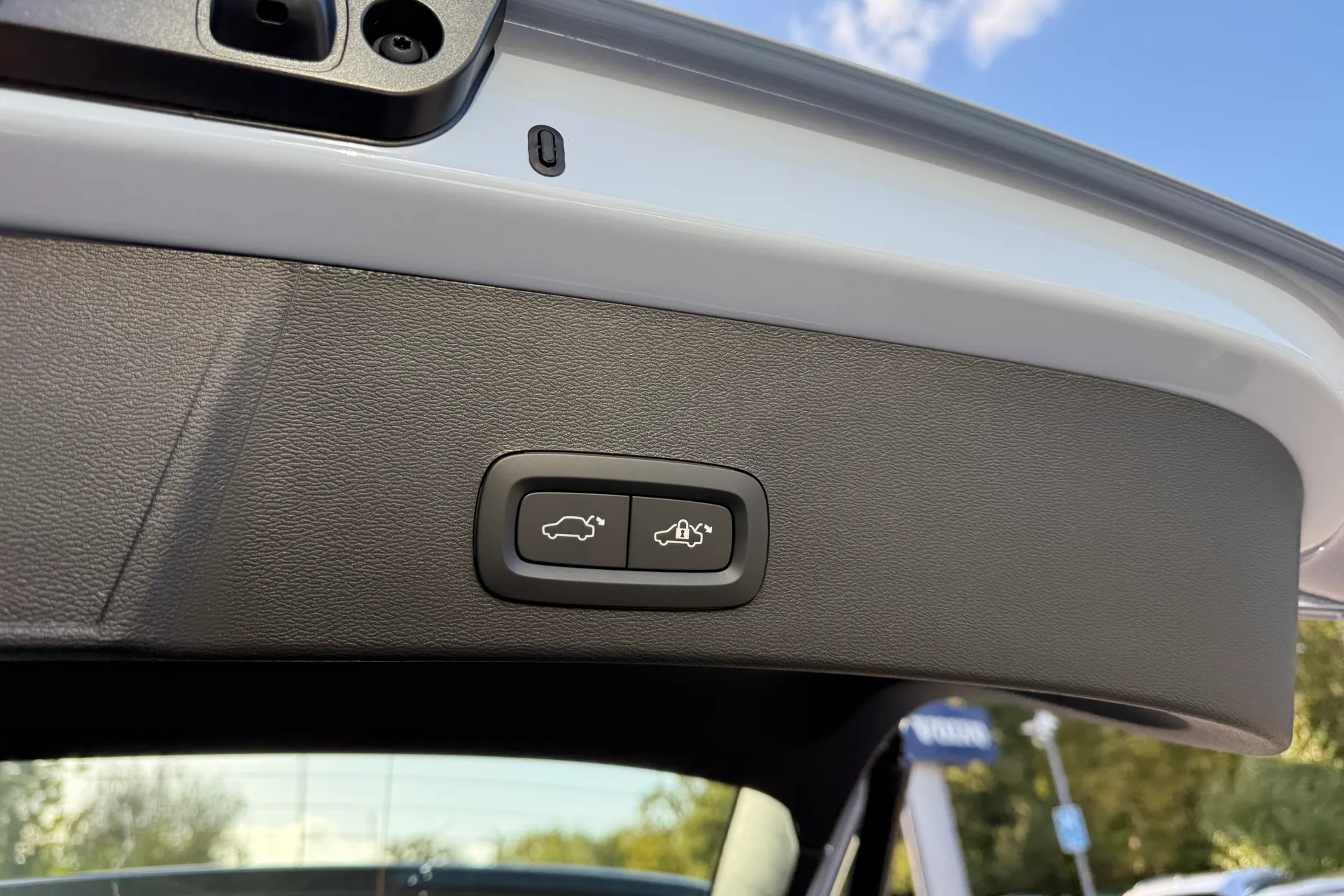 Volvo XC40 thumbnail image number 21