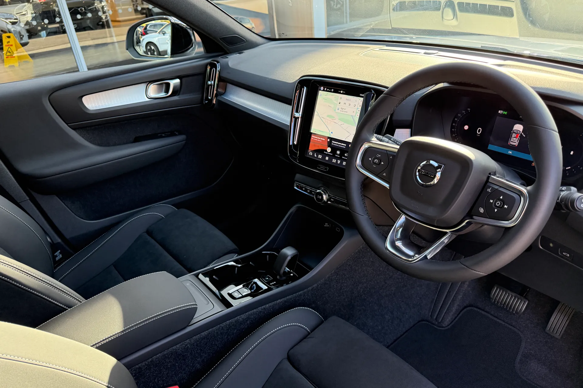 Volvo XC40 thumbnail image number 6