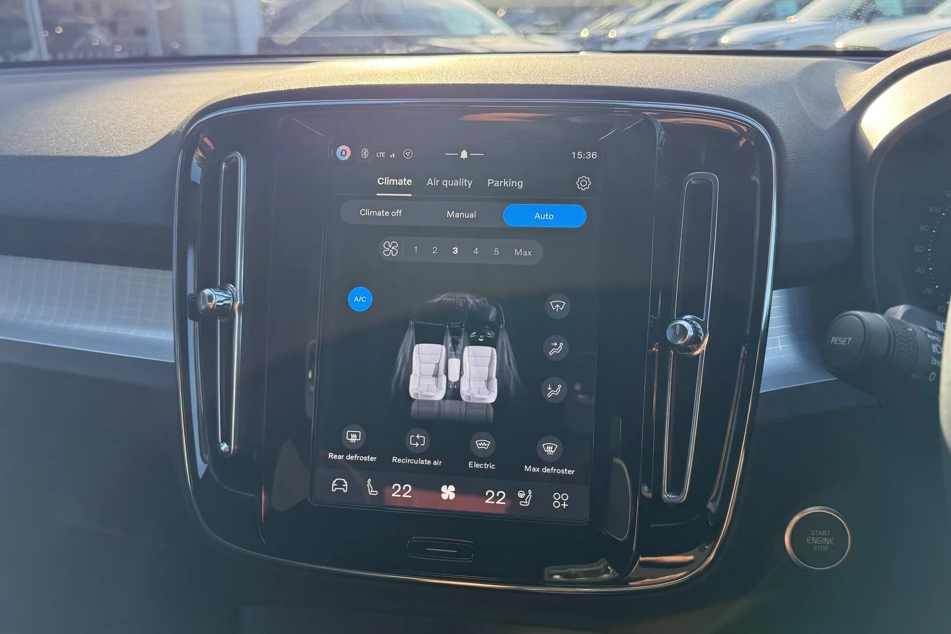 Volvo XC40 thumbnail image number 37