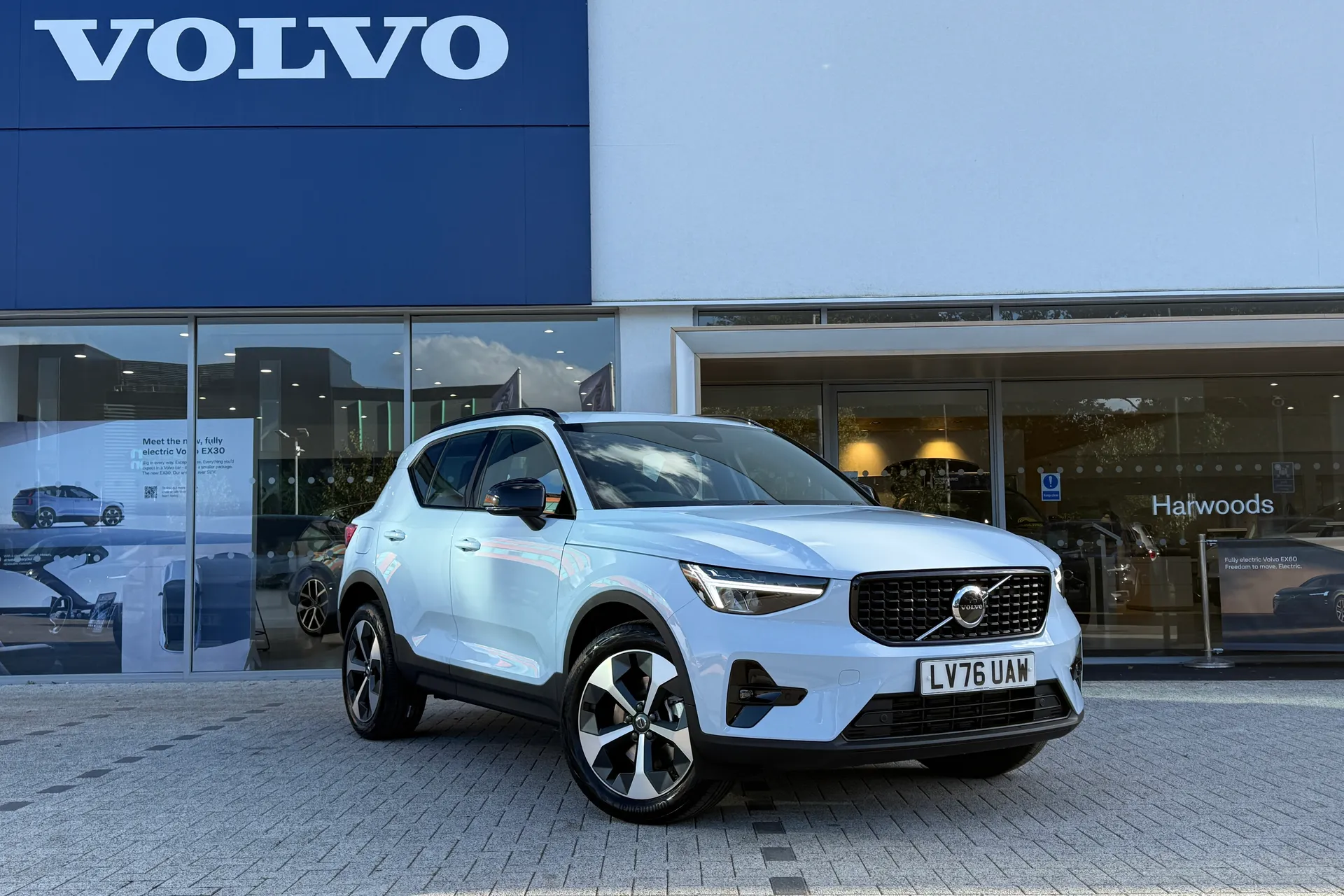 Volvo XC40 focused image