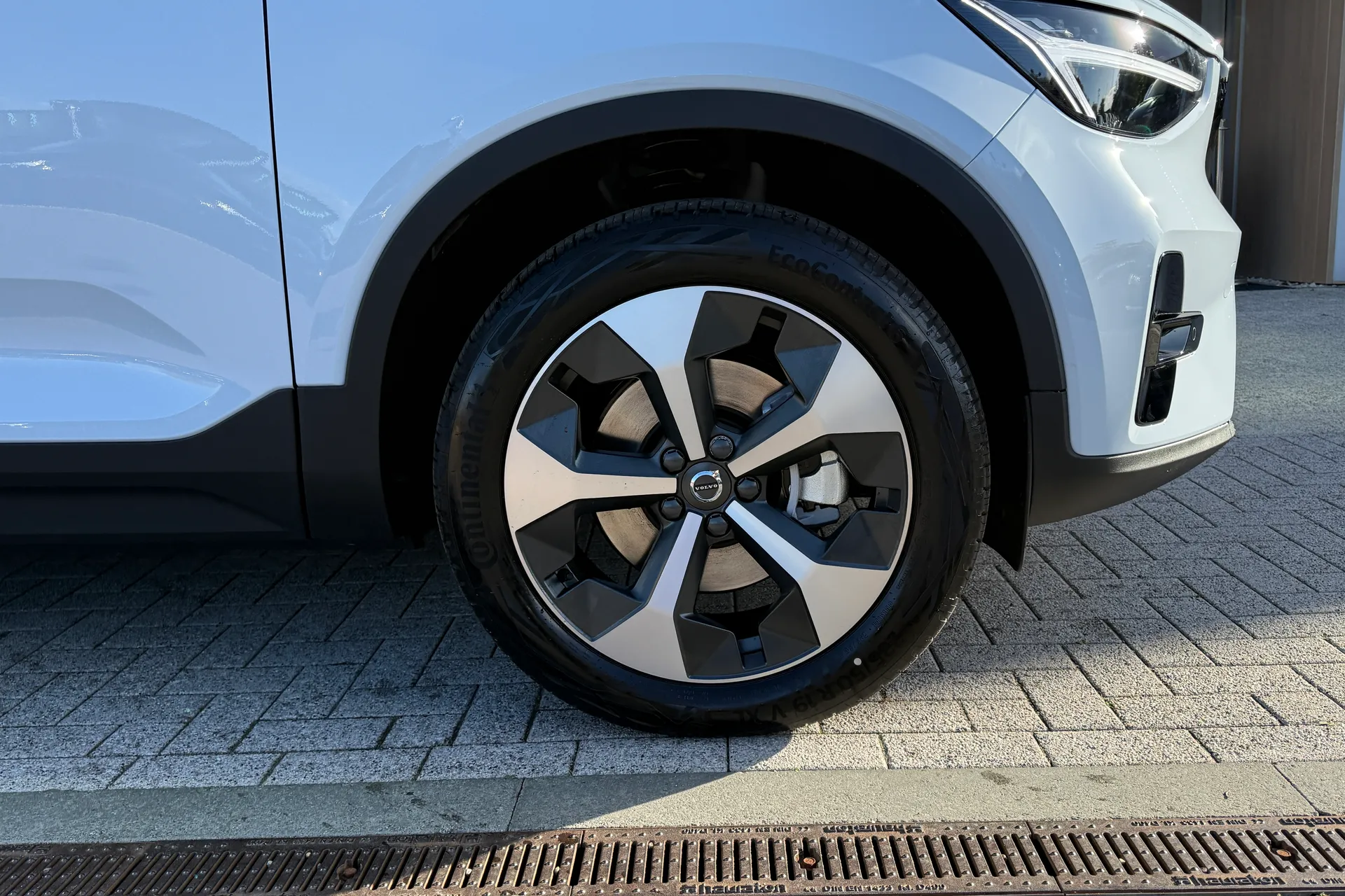Volvo XC40 thumbnail image number 14