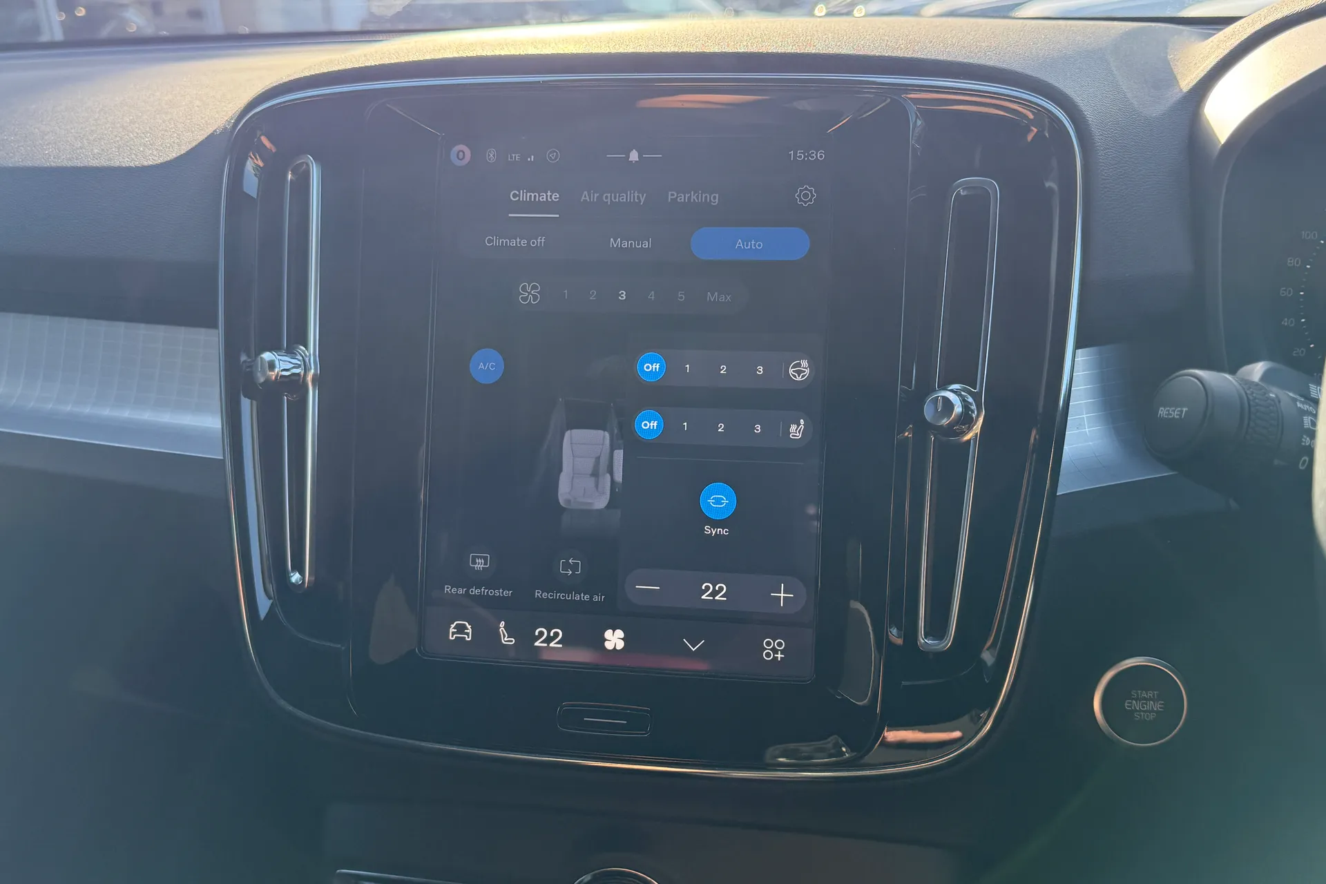 Volvo XC40 thumbnail image number 38