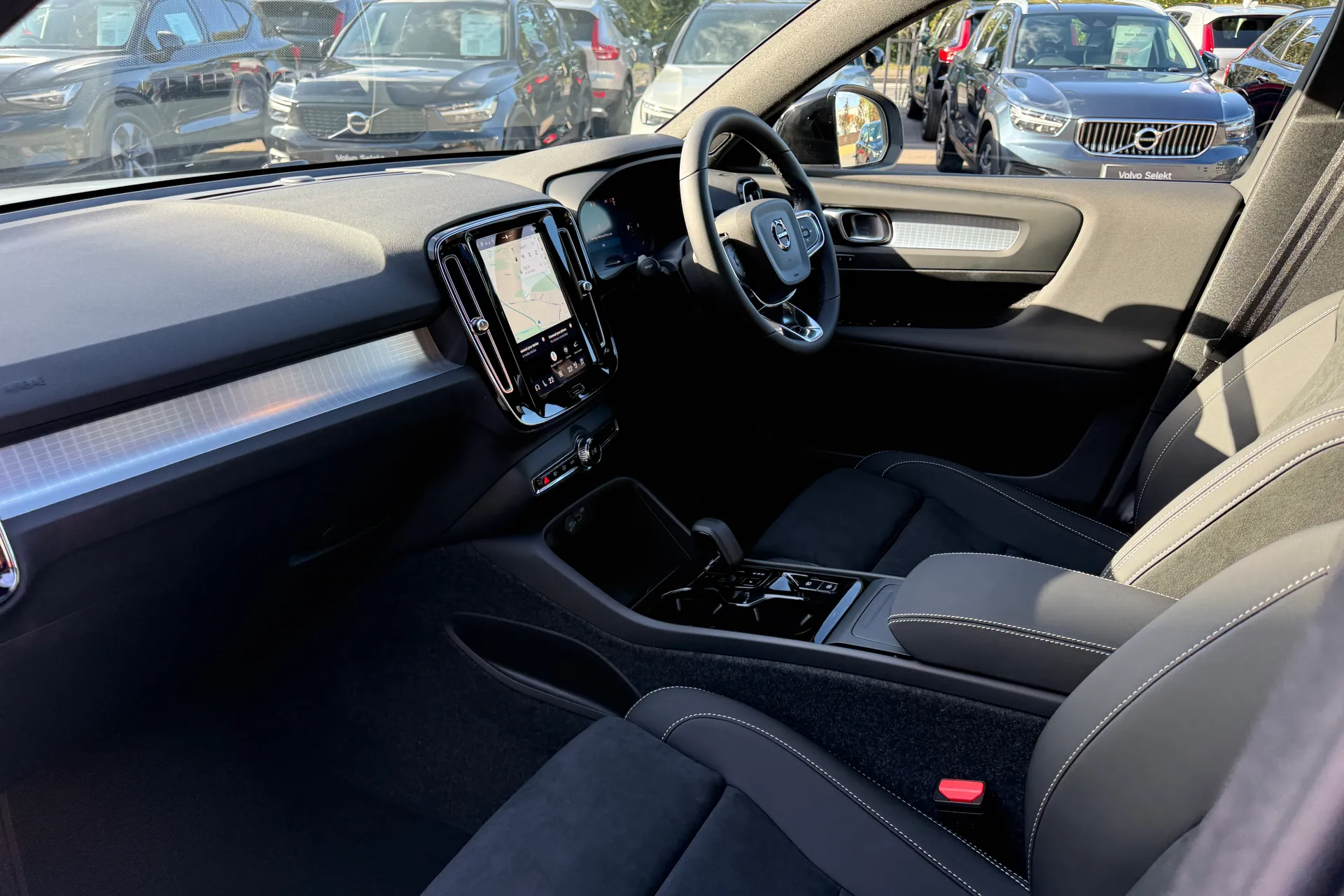 Volvo XC40 thumbnail image number 27