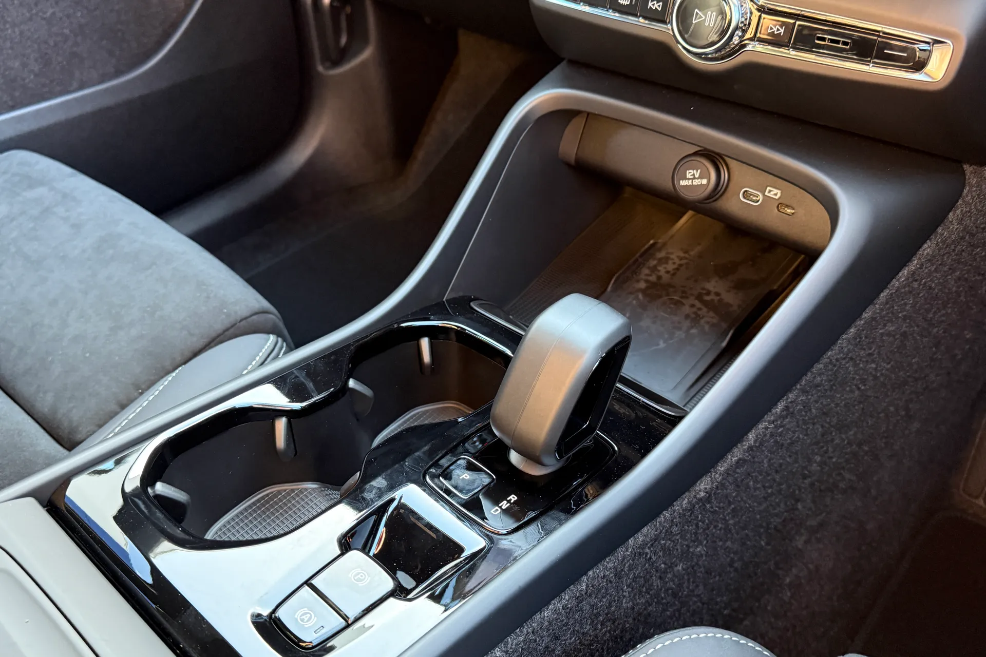 Volvo XC40 thumbnail image number 41