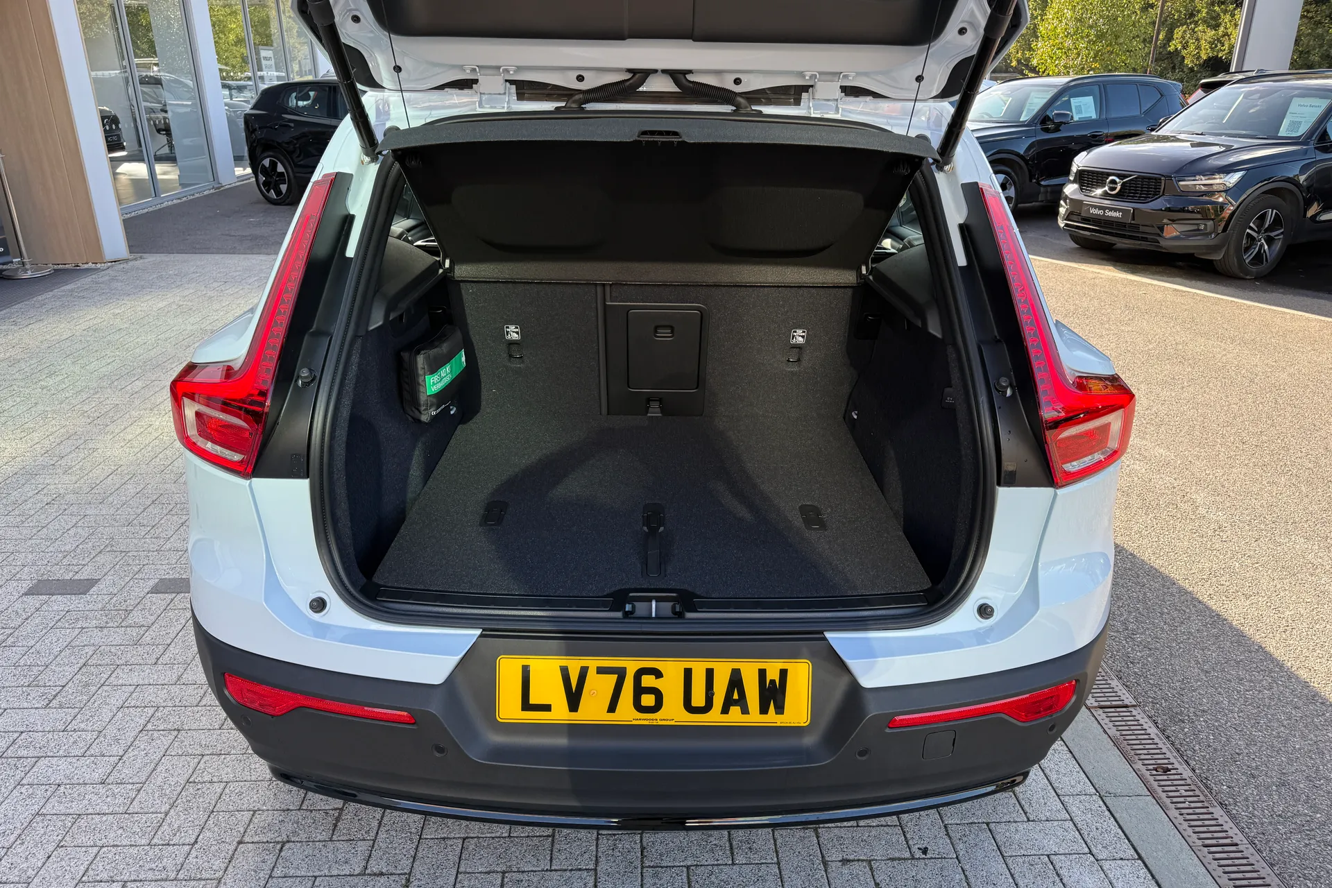 Volvo XC40 thumbnail image number 20