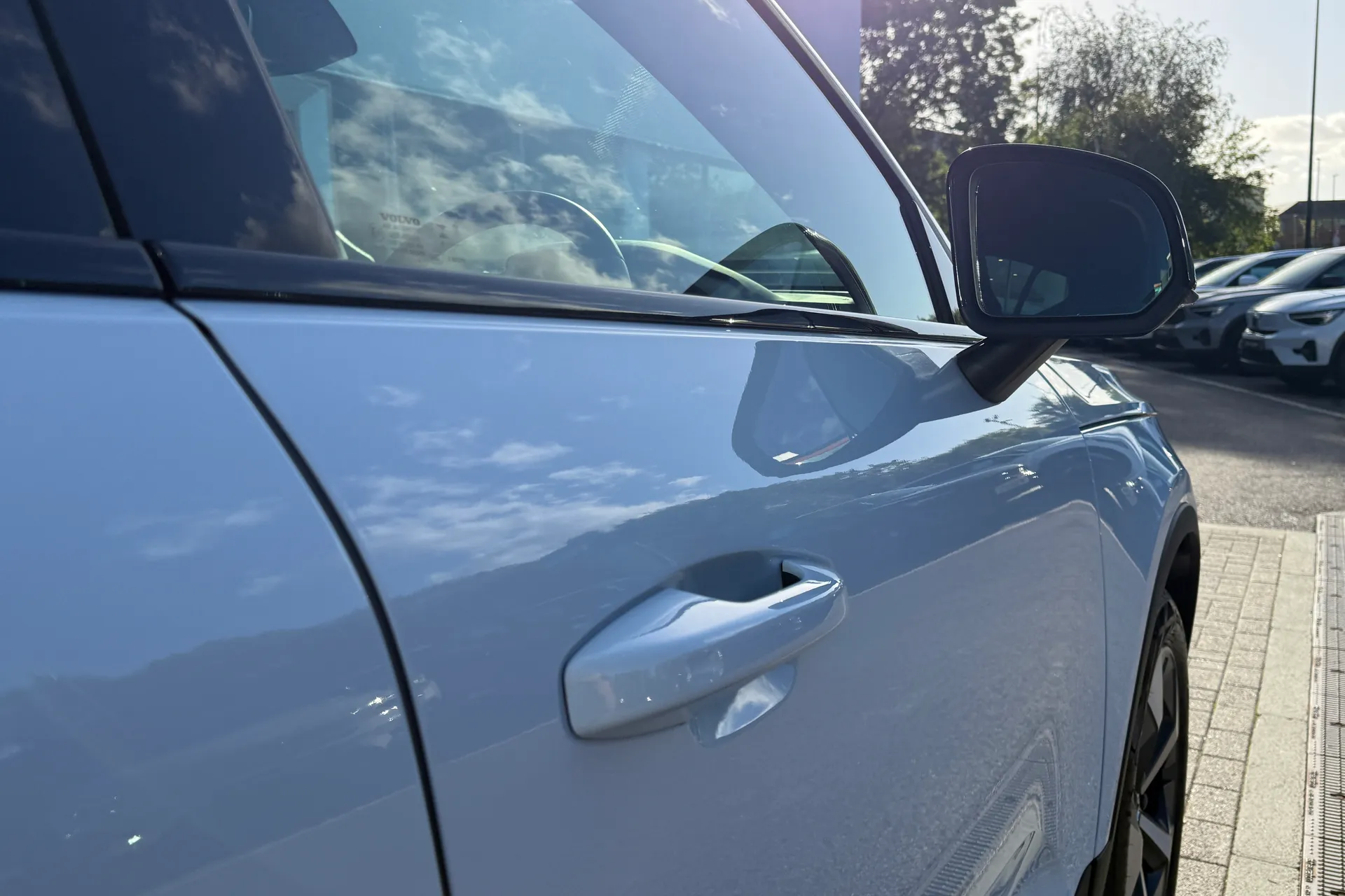 Volvo XC40 thumbnail image number 15