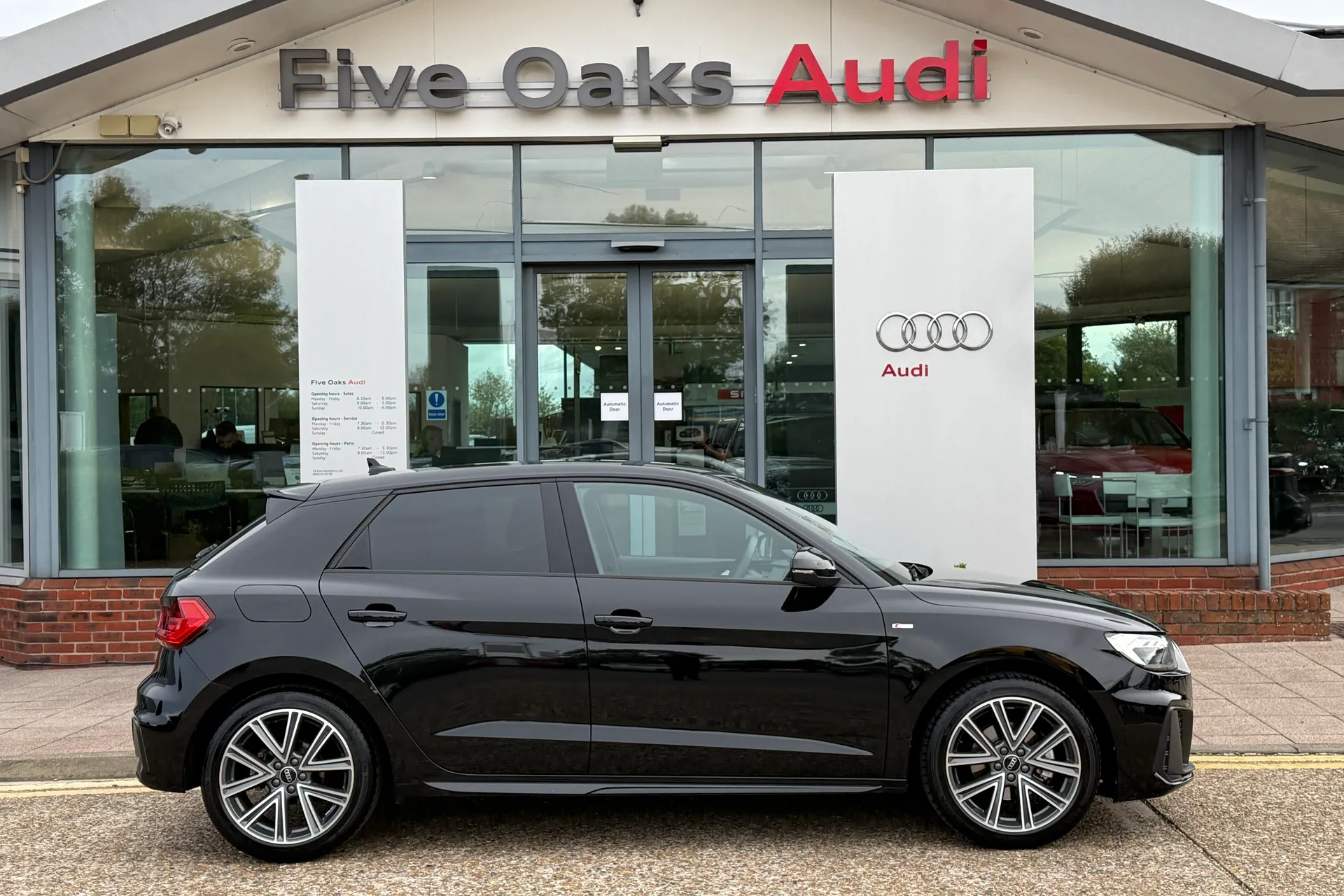 Audi A1 thumbnail image number 2