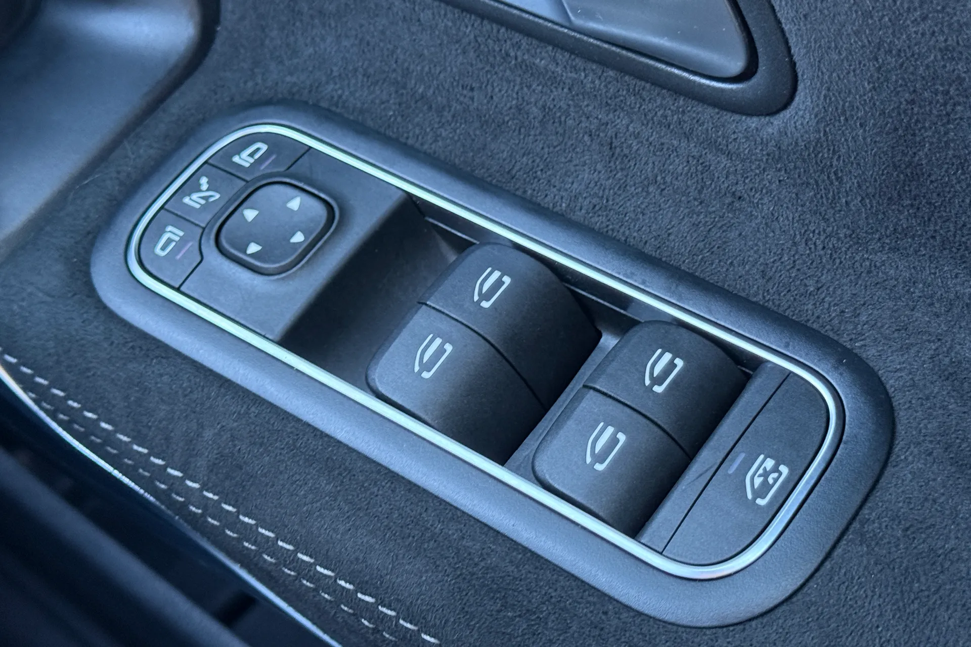 MERCEDES-BENZ A CLASS thumbnail image number 16