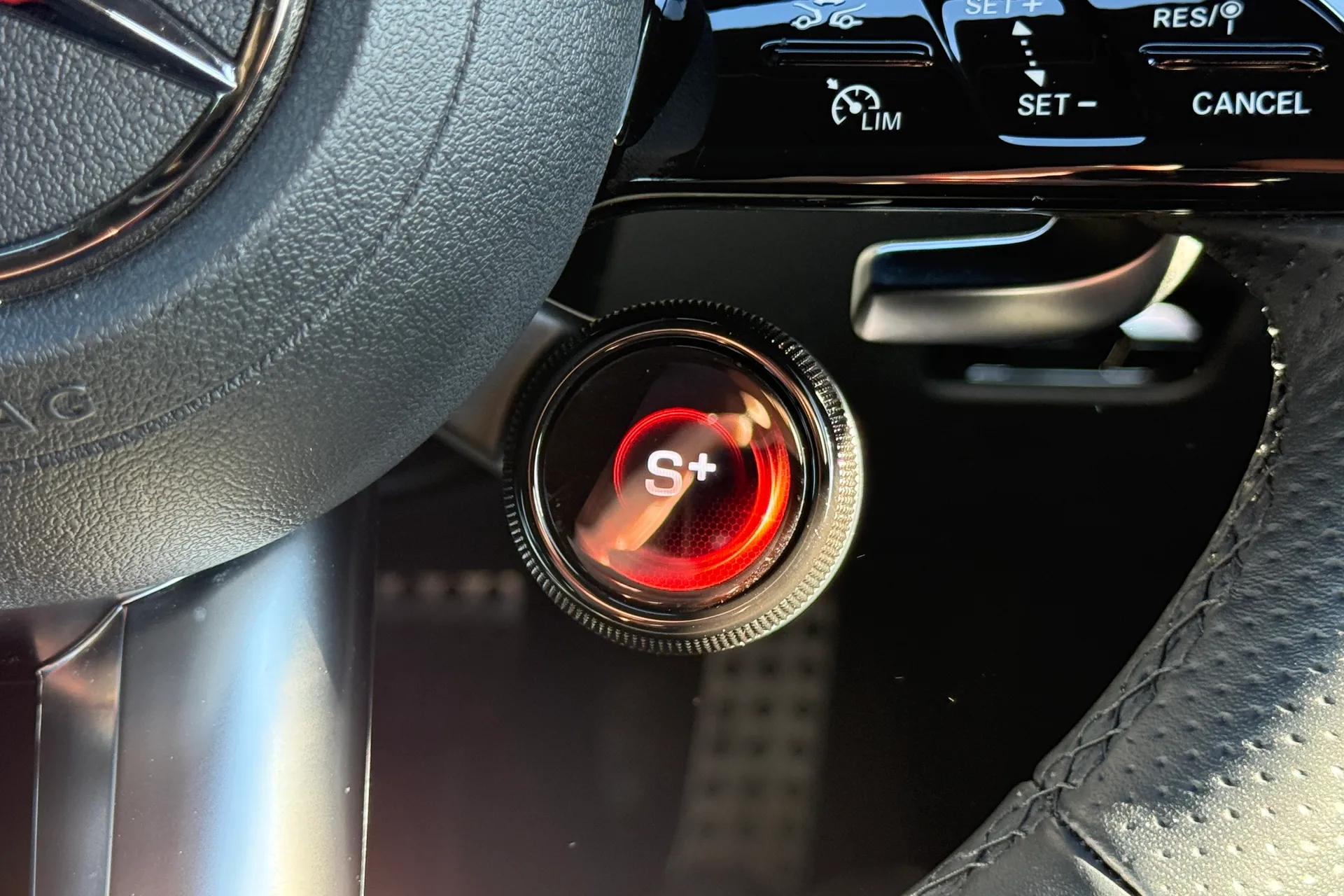 MERCEDES-BENZ GLC thumbnail image number 26