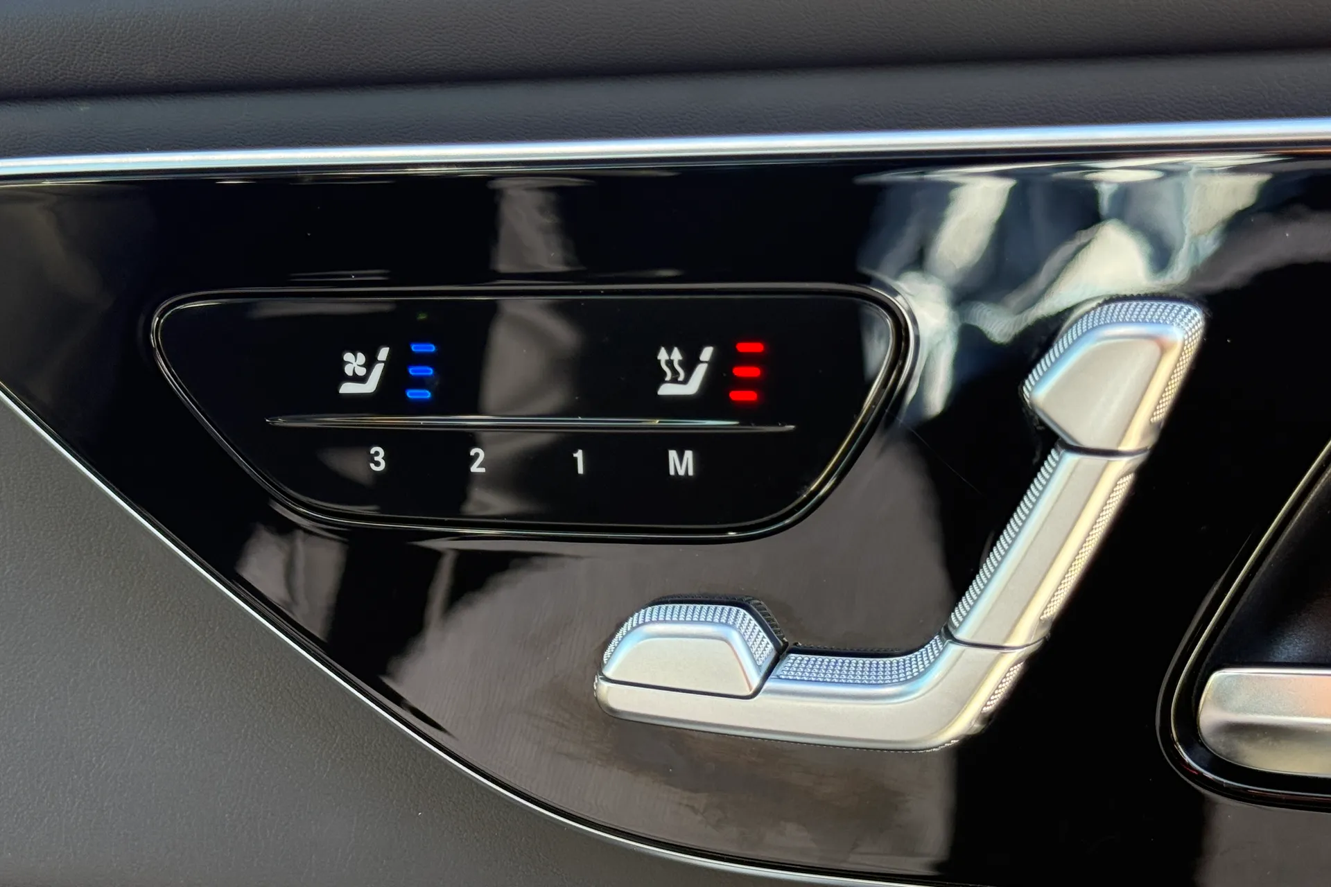 MERCEDES-BENZ GLC thumbnail image number 22