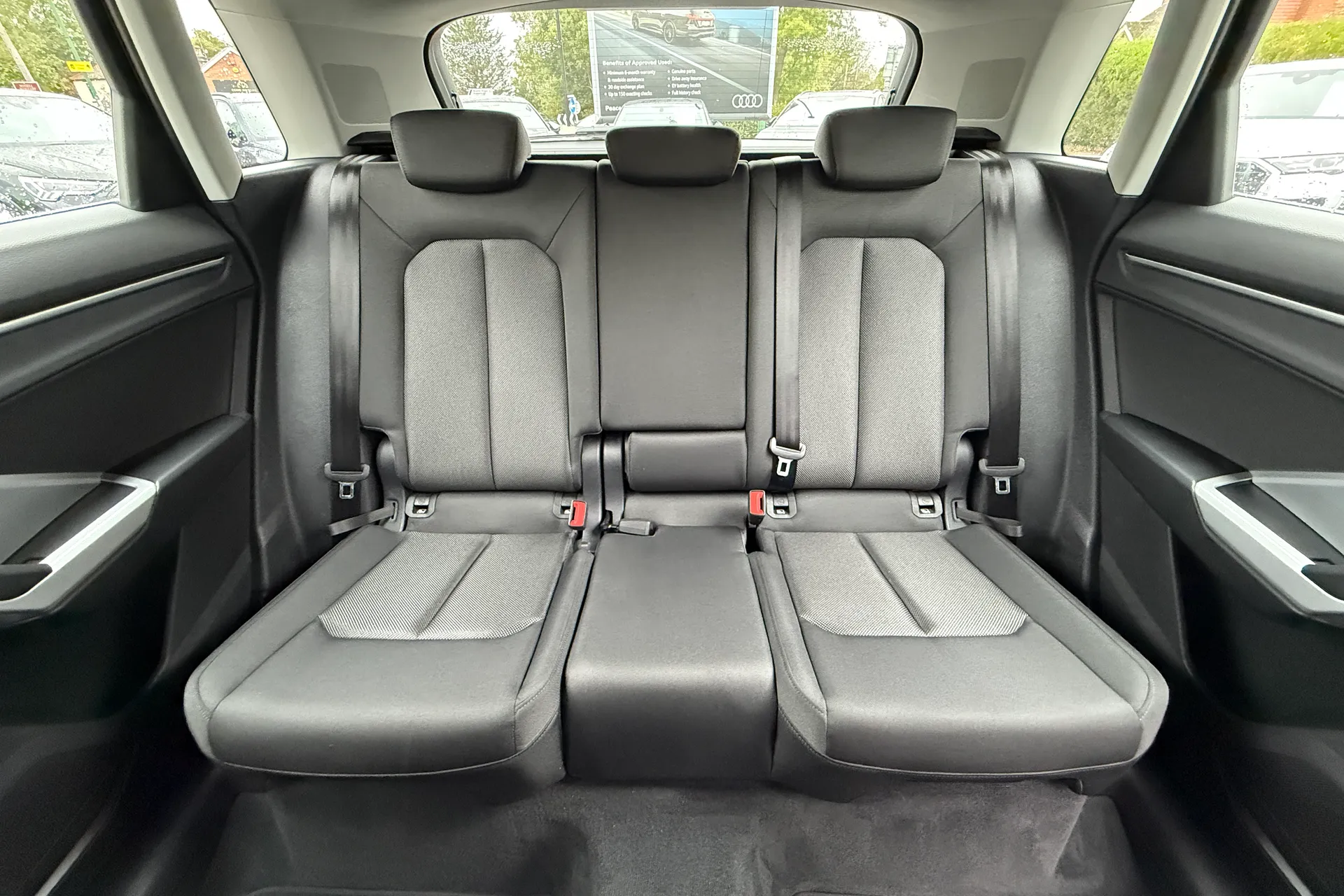 Audi Q3 thumbnail image number 36