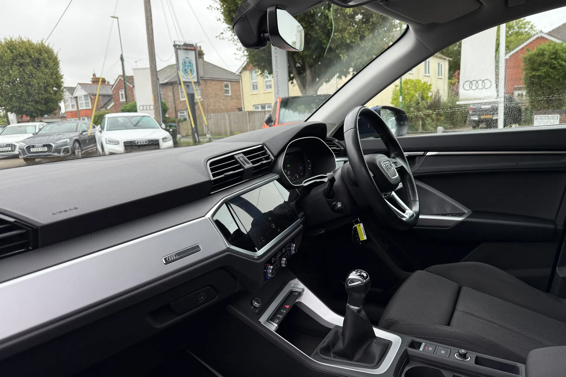 Audi Q3 thumbnail image number 28