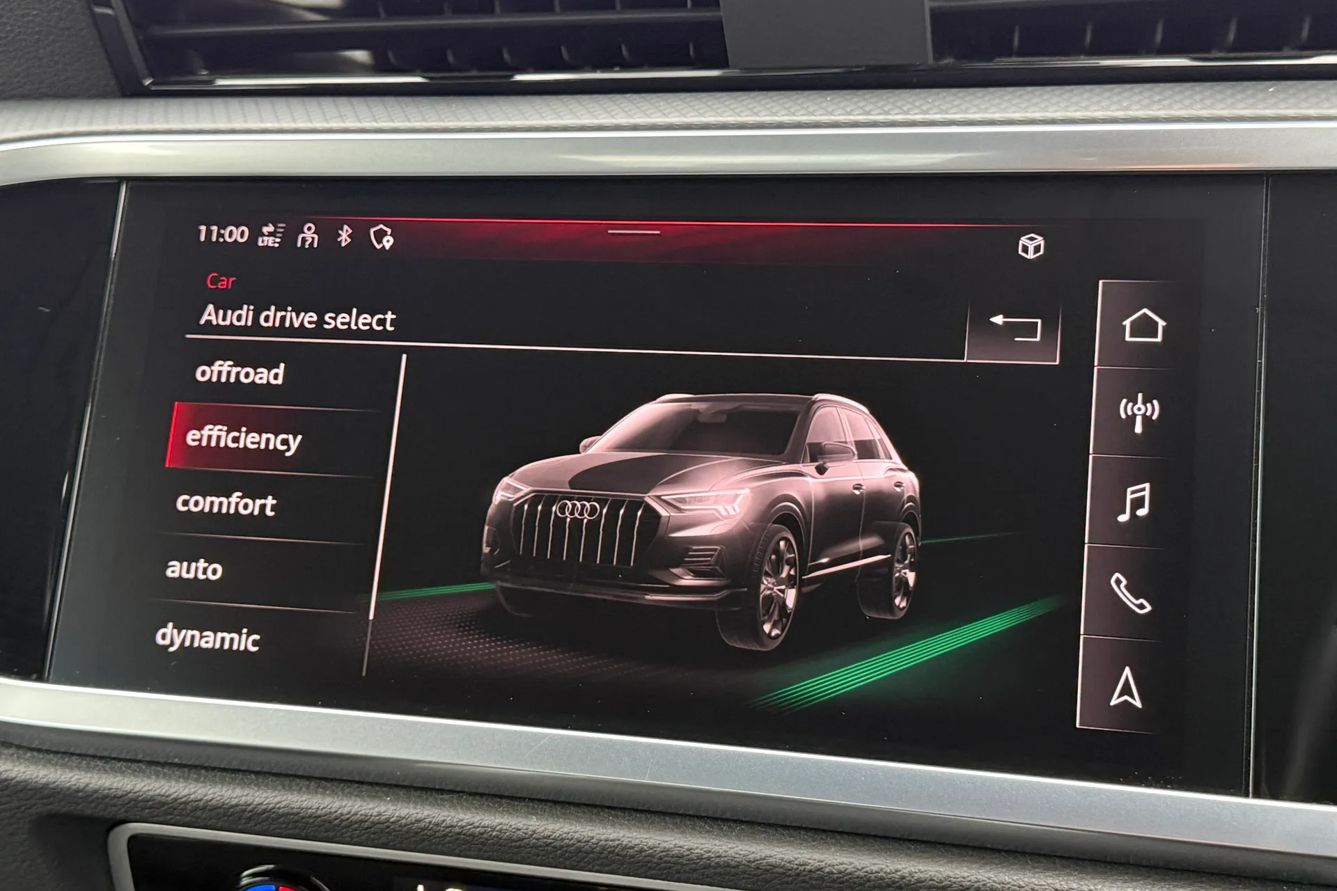 Audi Q3 thumbnail image number 10