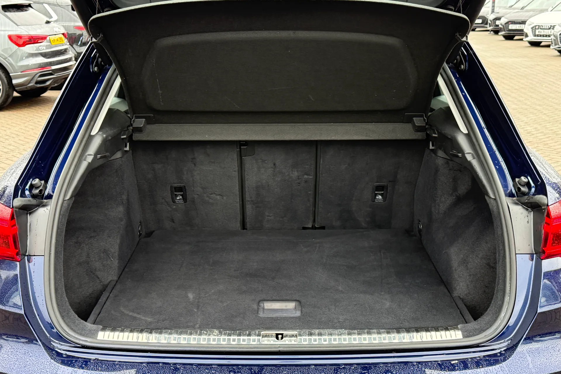 Audi Q3 thumbnail image number 34