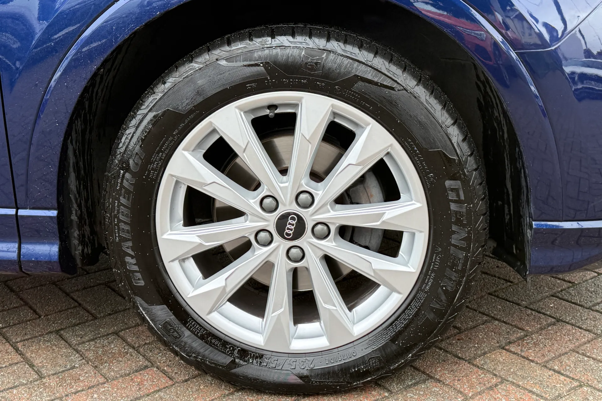 Audi Q3 thumbnail image number 45