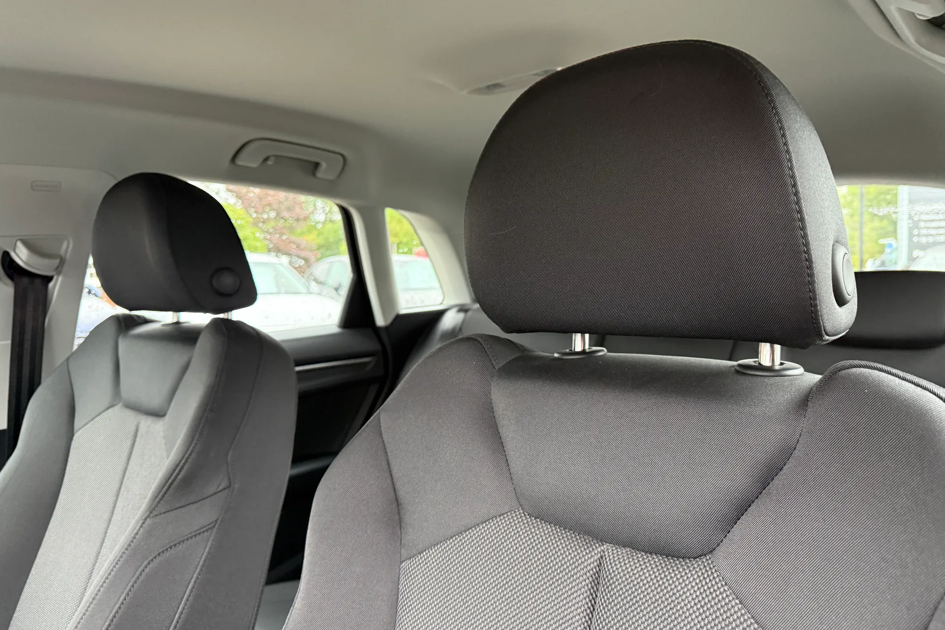 Audi Q3 thumbnail image number 30