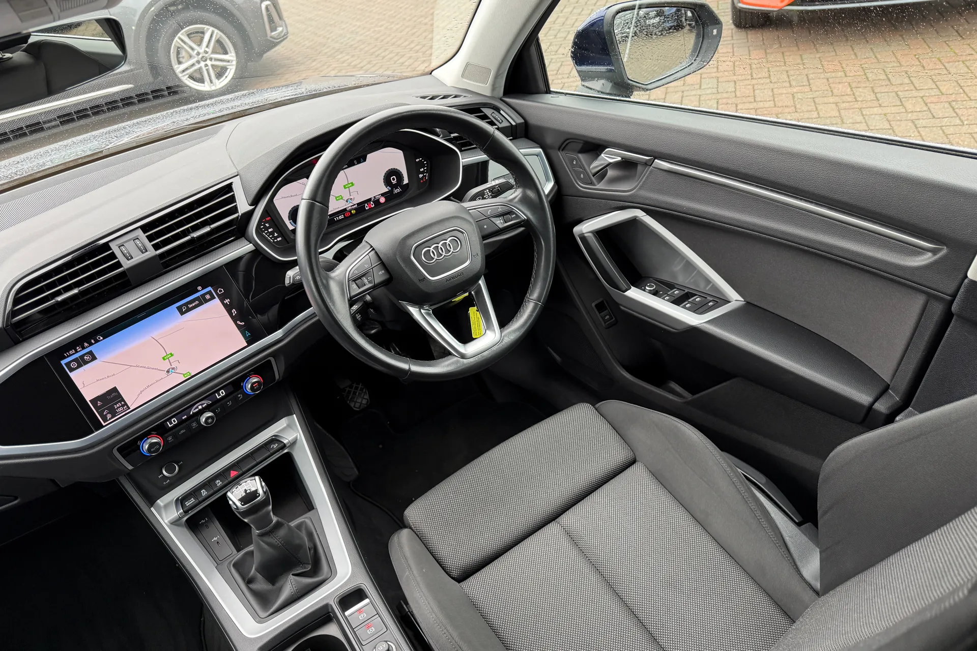 Audi Q3 thumbnail image number 40