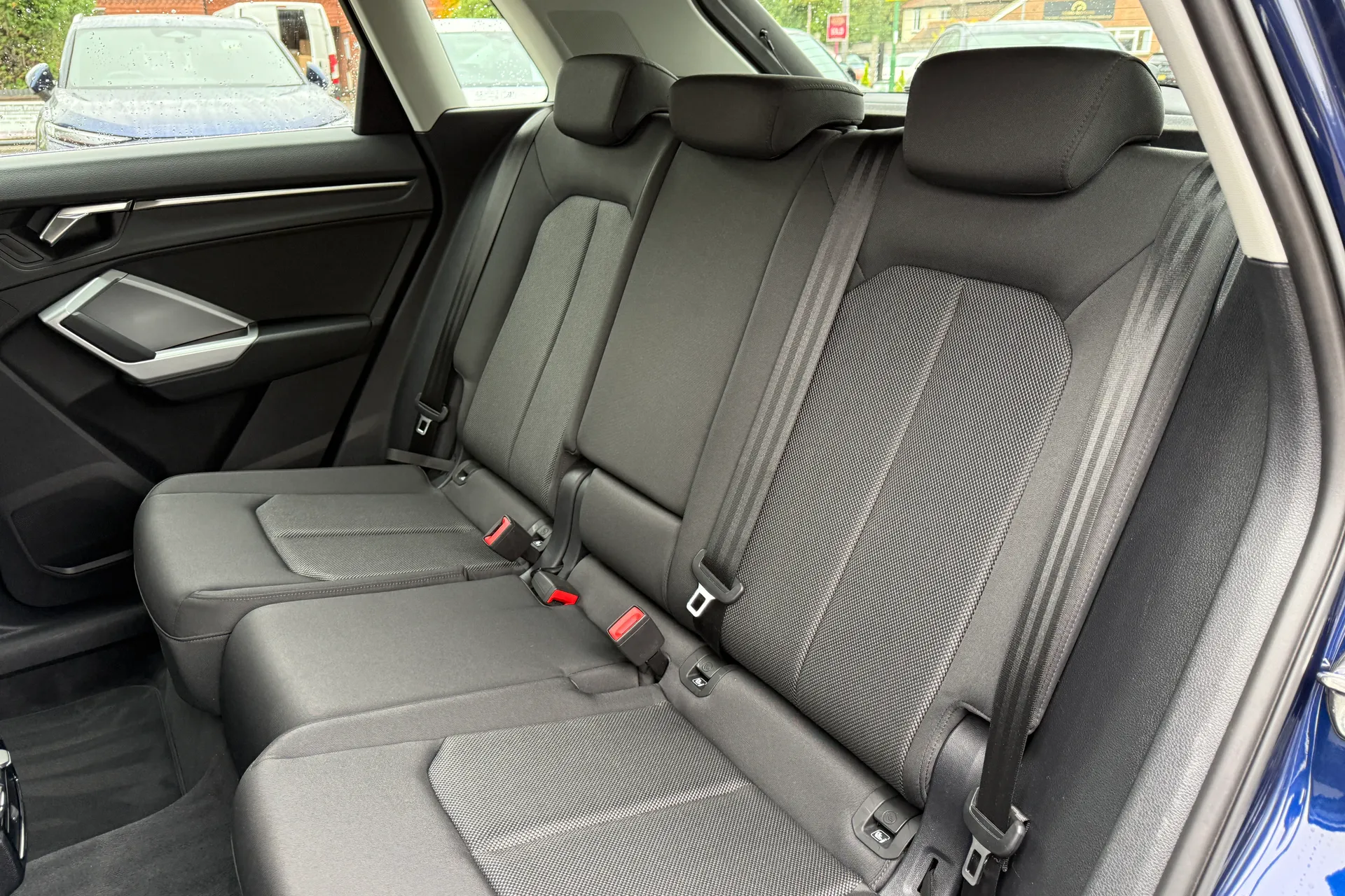 Audi Q3 thumbnail image number 41