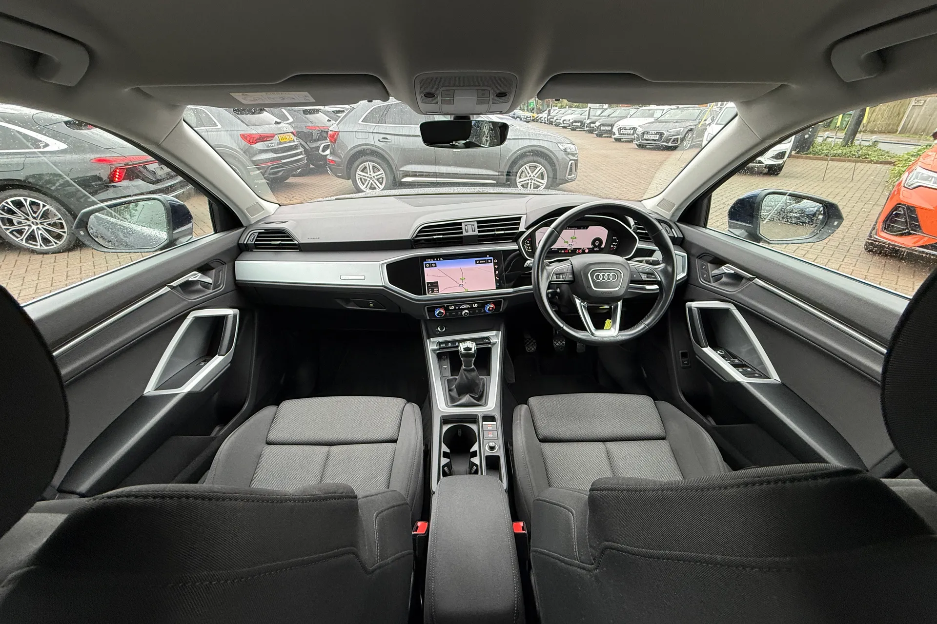 Audi Q3 thumbnail image number 3