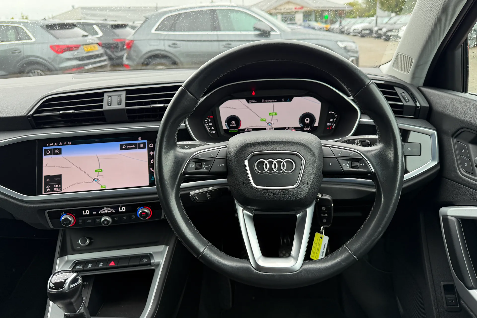 Audi Q3 thumbnail image number 6