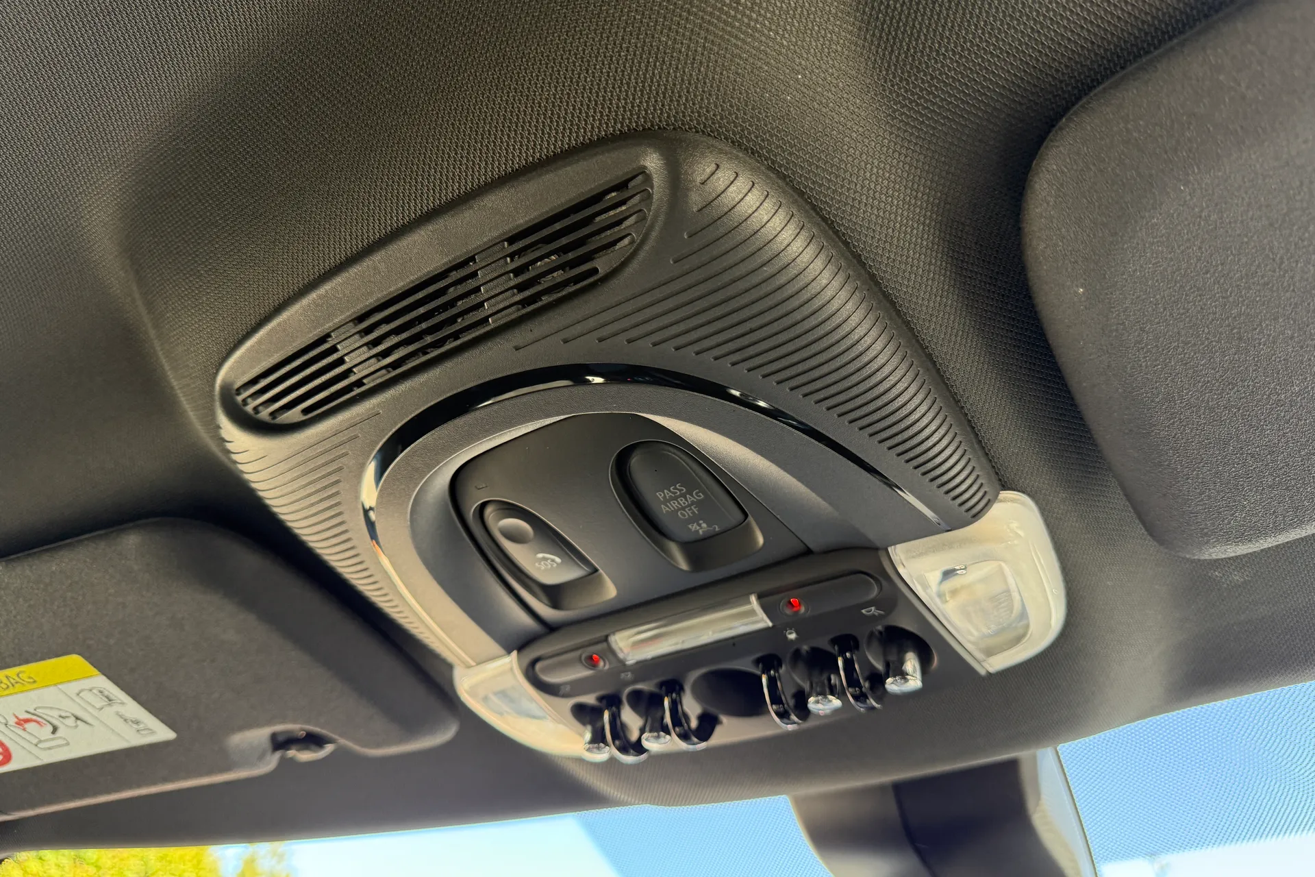 MINI COUNTRYMAN thumbnail image number 14