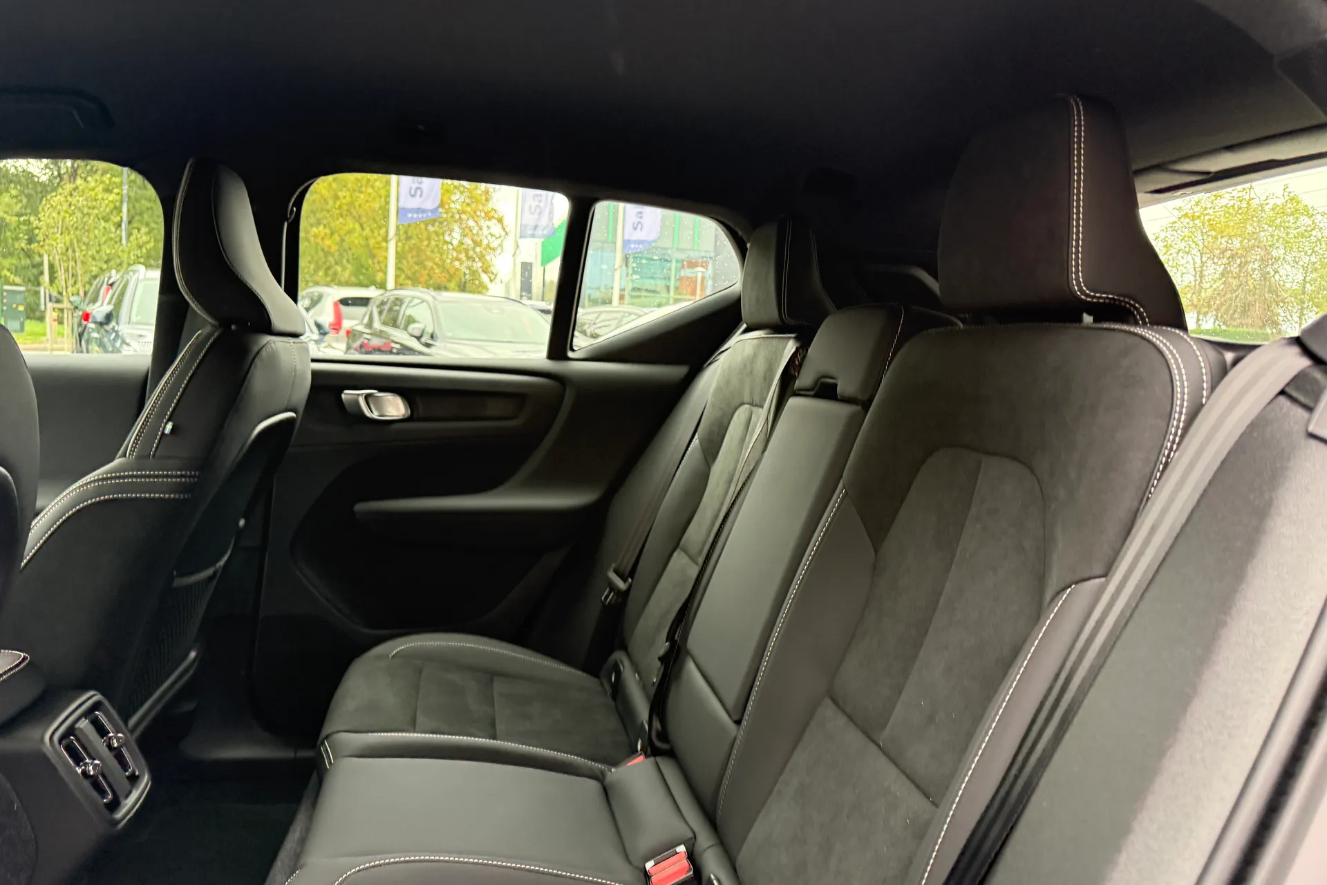 Volvo XC40 thumbnail image number 29
