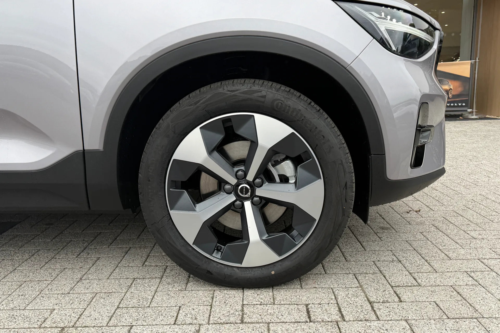 Volvo XC40 thumbnail image number 14