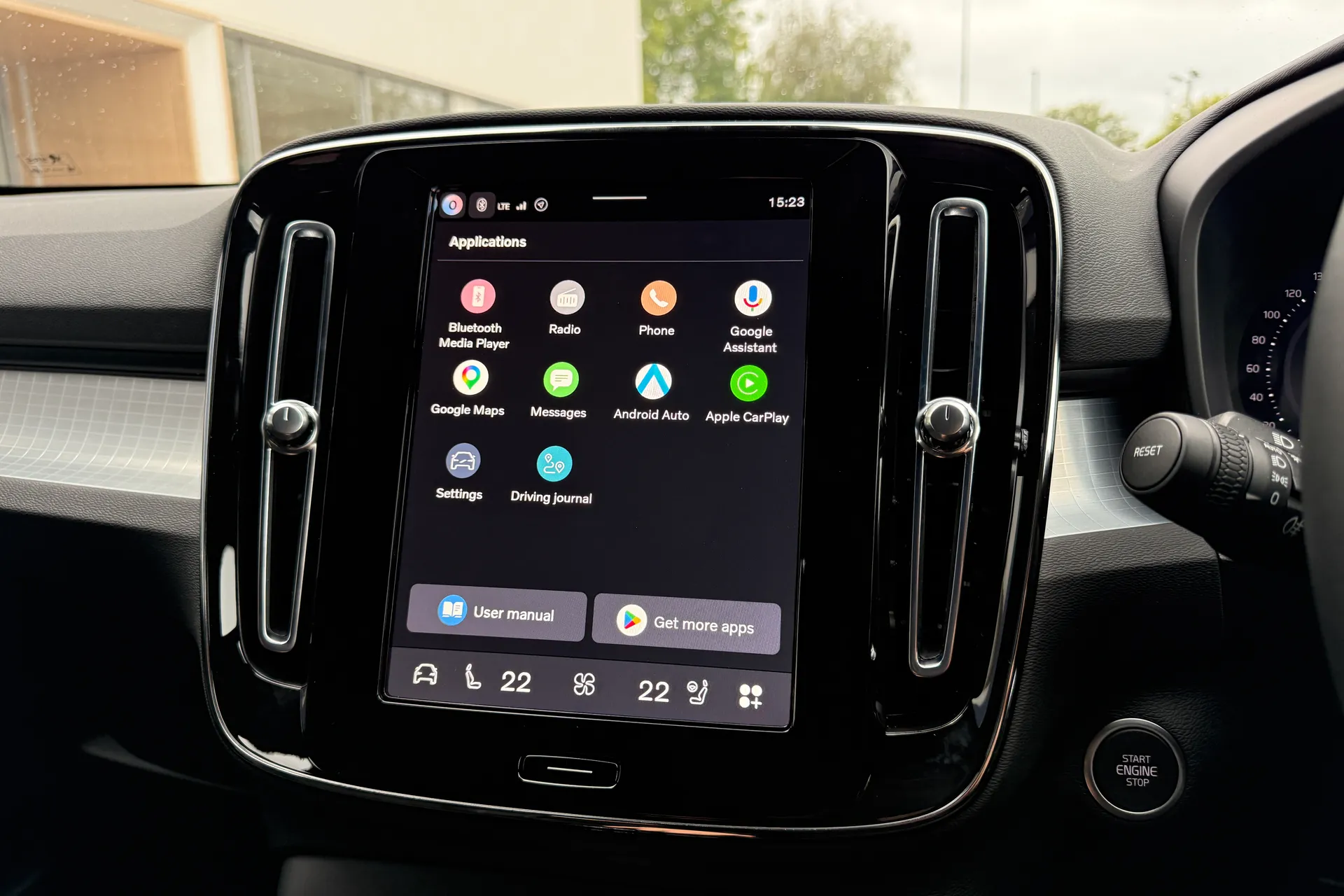 Volvo XC40 thumbnail image number 38