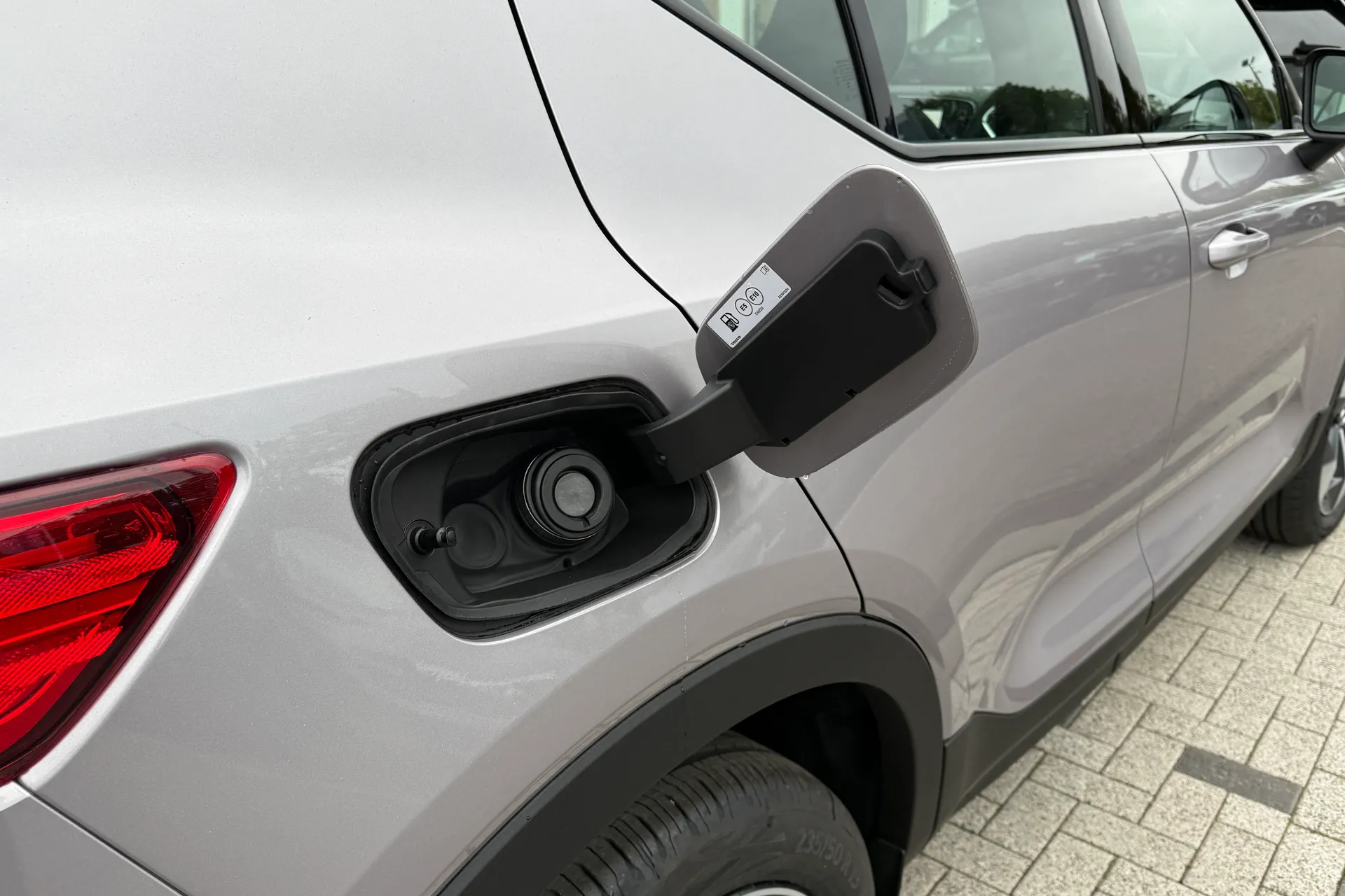 Volvo XC40 thumbnail image number 16