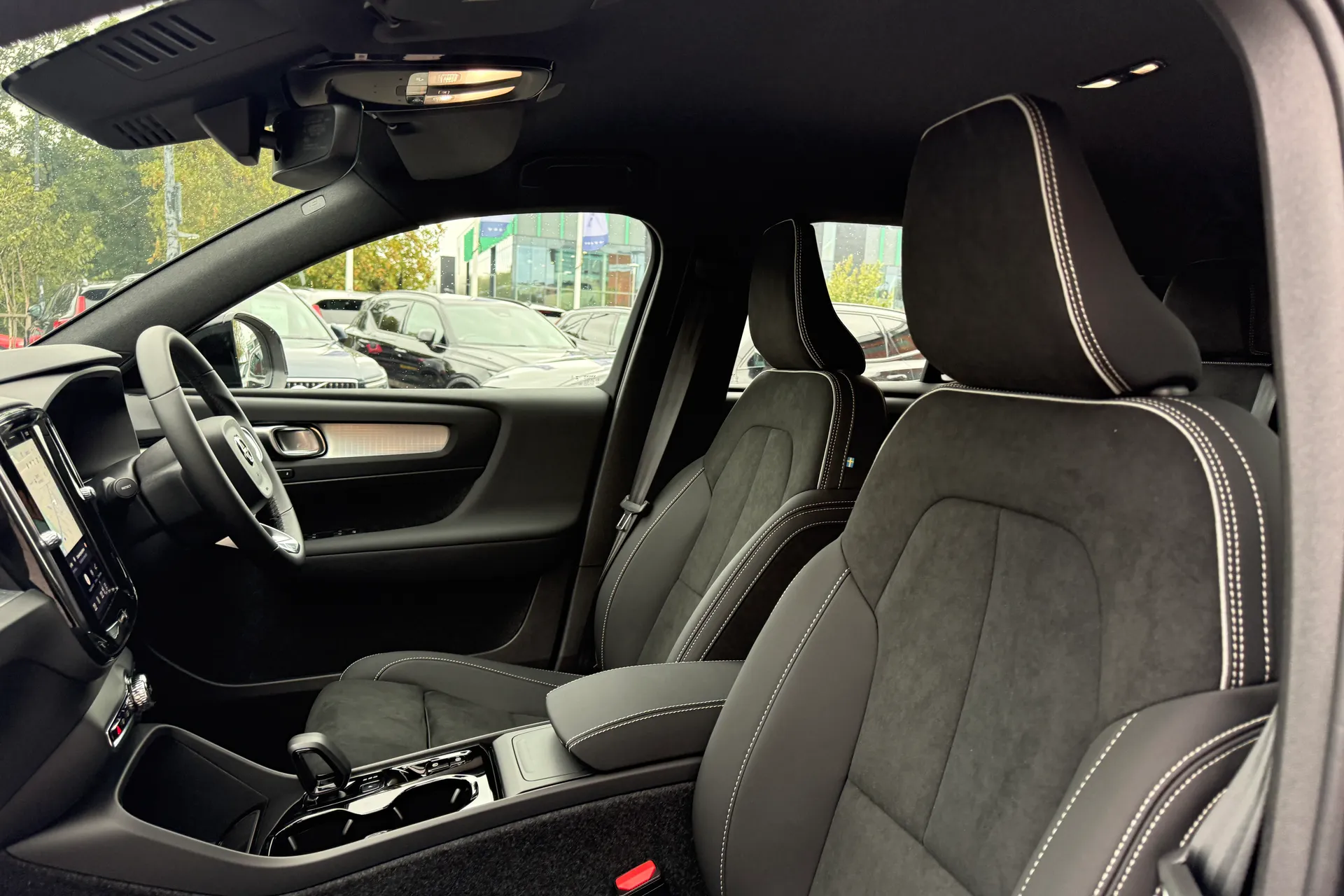 Volvo XC40 thumbnail image number 27