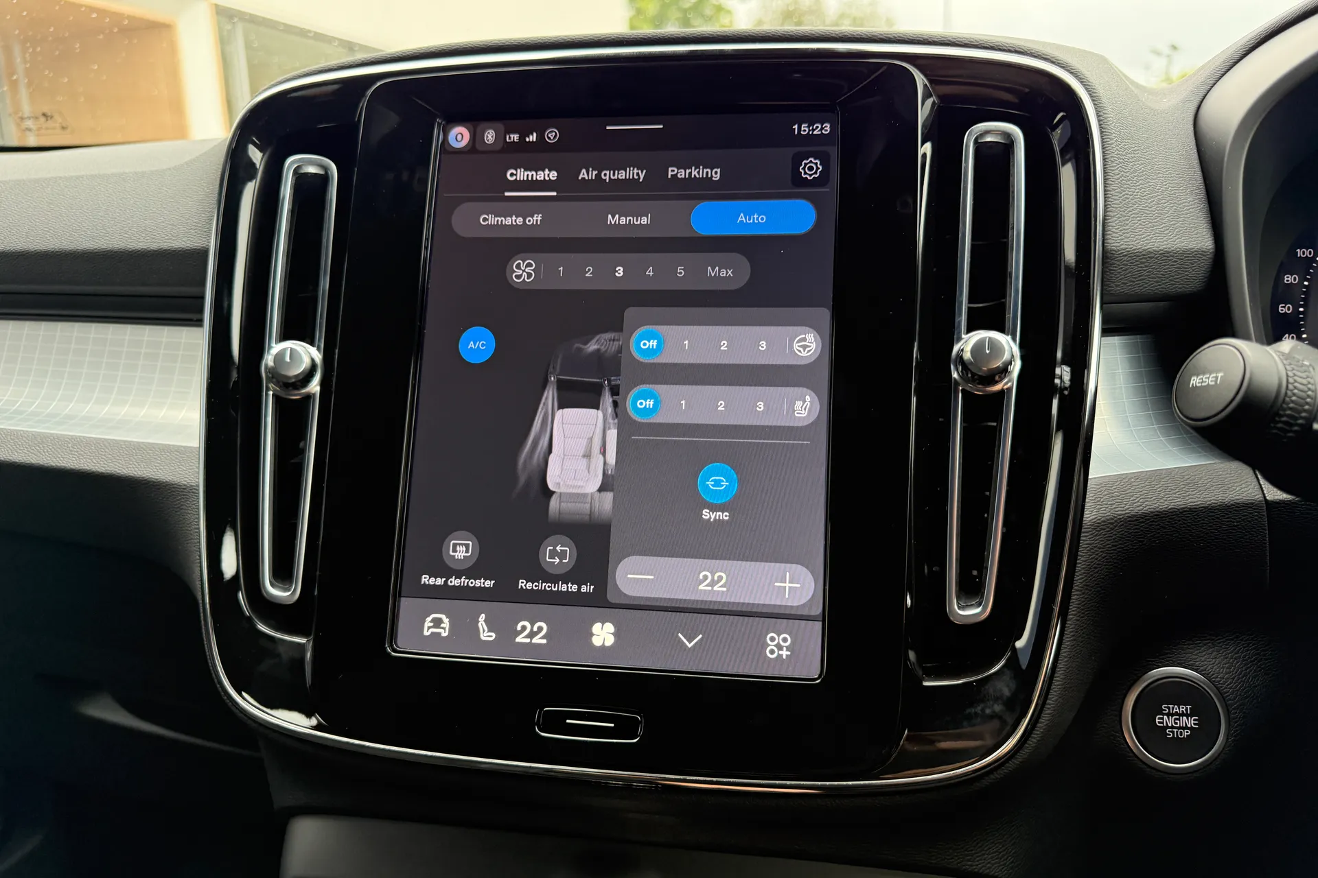 Volvo XC40 thumbnail image number 37