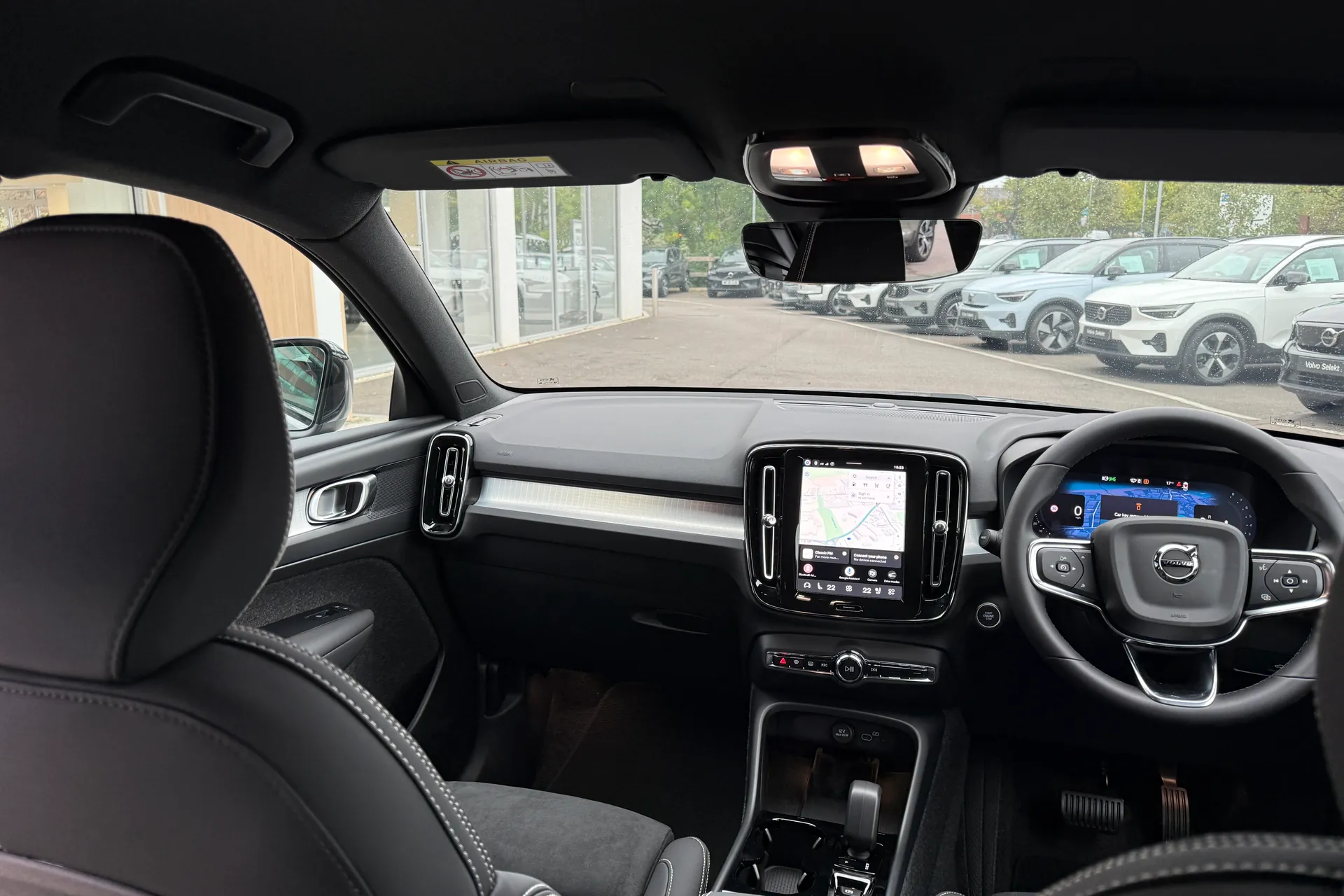 Volvo XC40 thumbnail image number 30