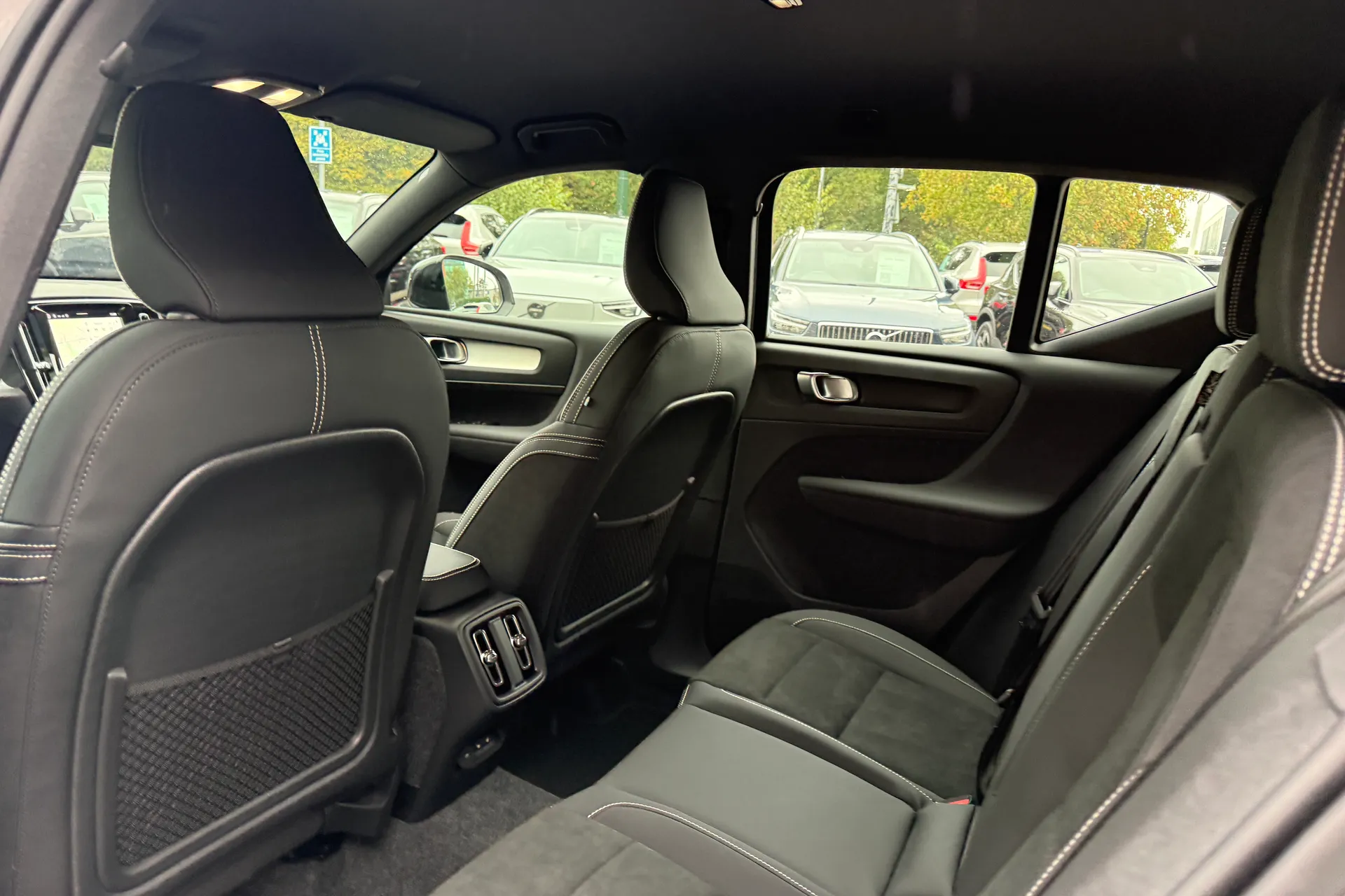 Volvo XC40 thumbnail image number 28