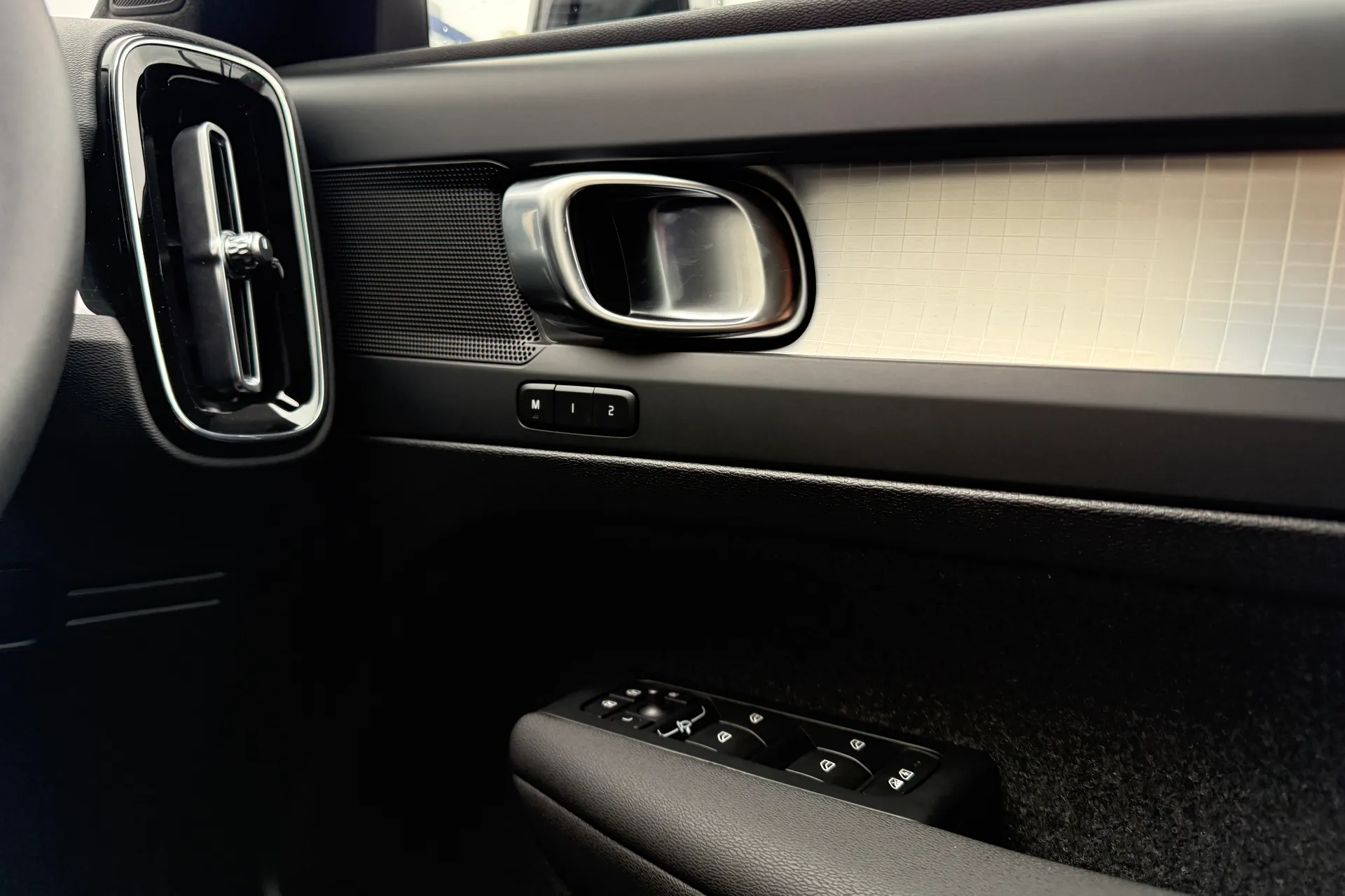 Volvo XC40 thumbnail image number 39