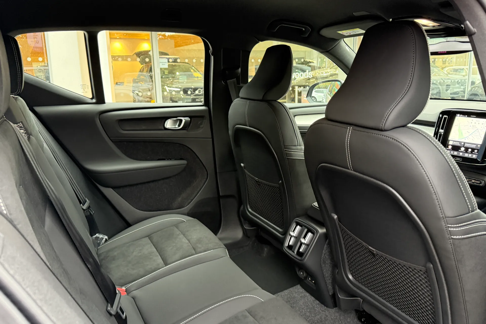 Volvo XC40 thumbnail image number 22