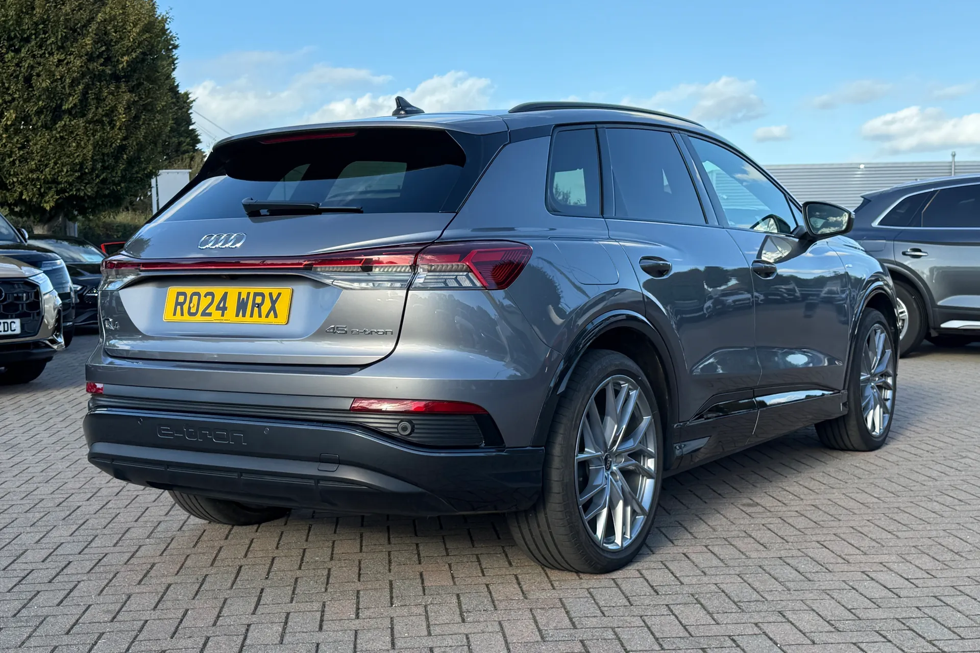 Audi Q4 thumbnail image number 42