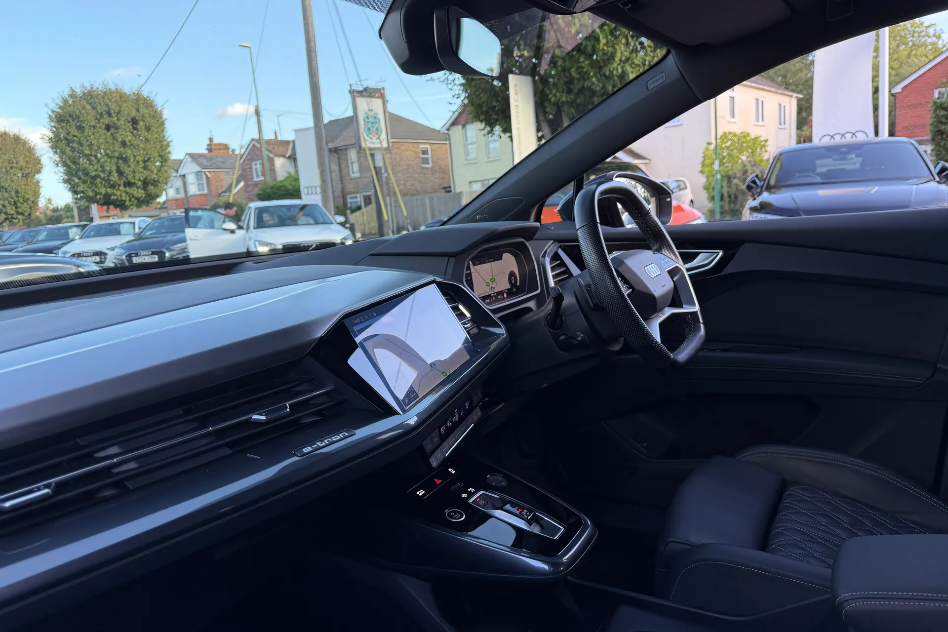 Audi Q4 thumbnail image number 36