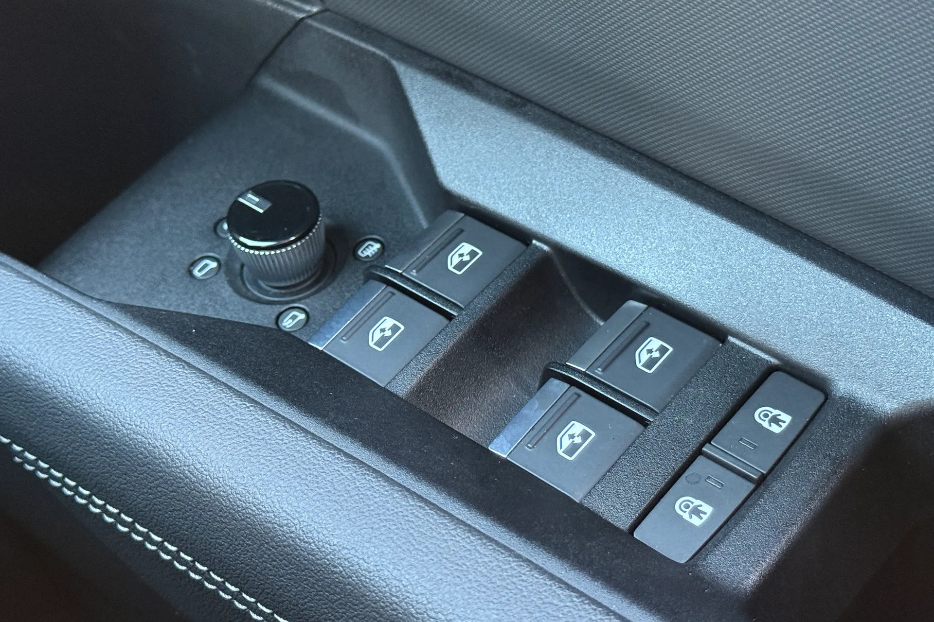Audi Q4 thumbnail image number 26