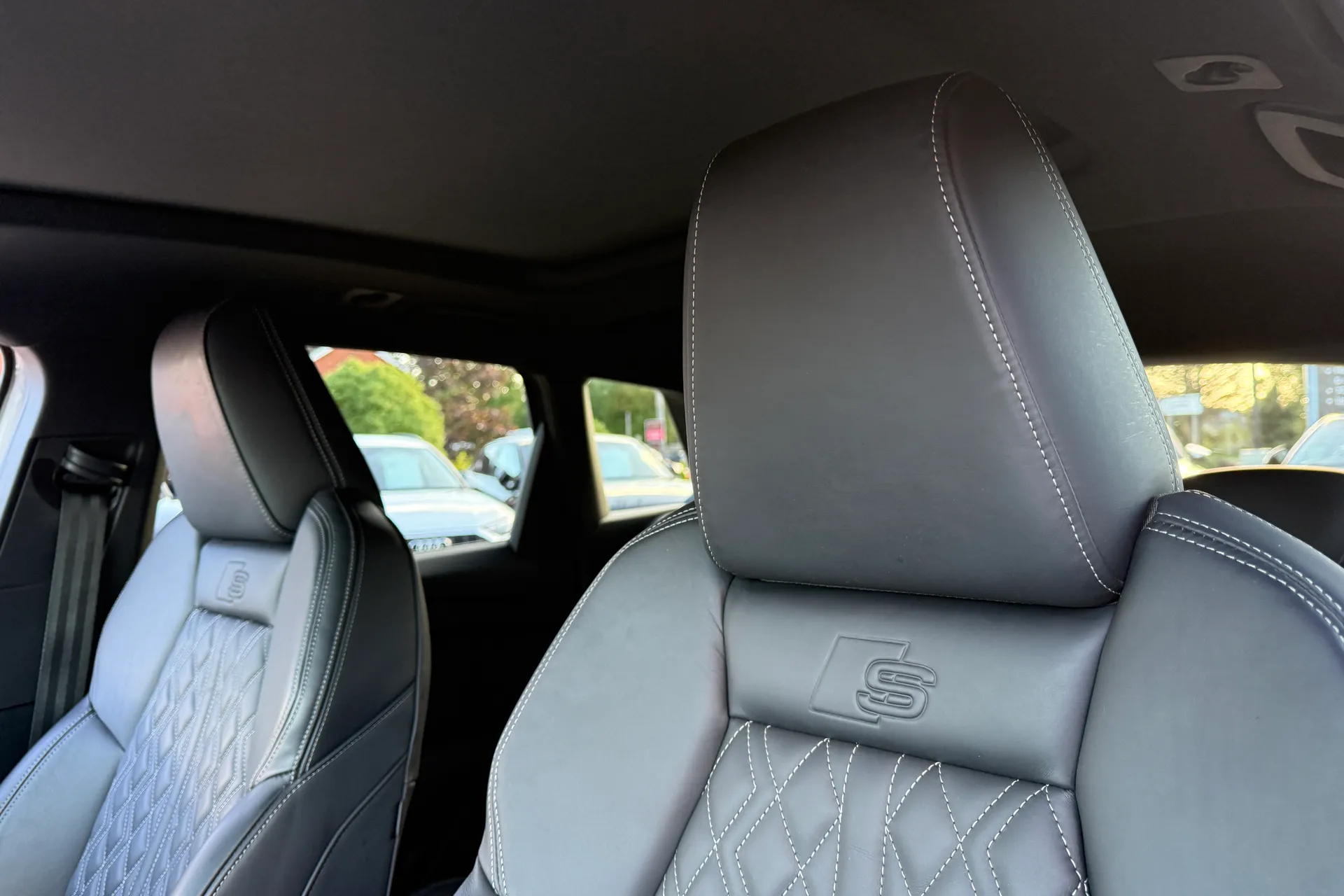 Audi Q4 thumbnail image number 38