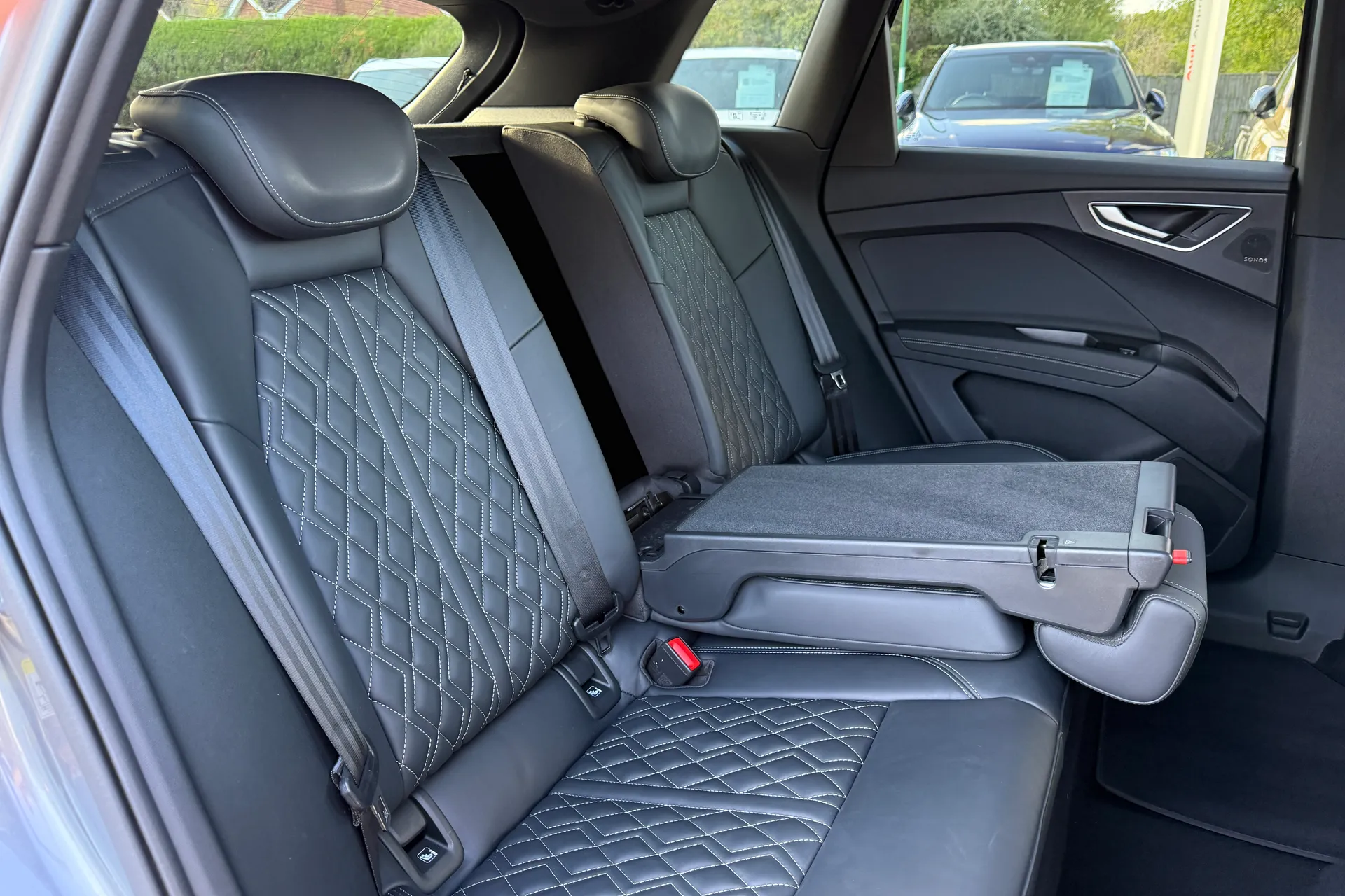 Audi Q4 thumbnail image number 56