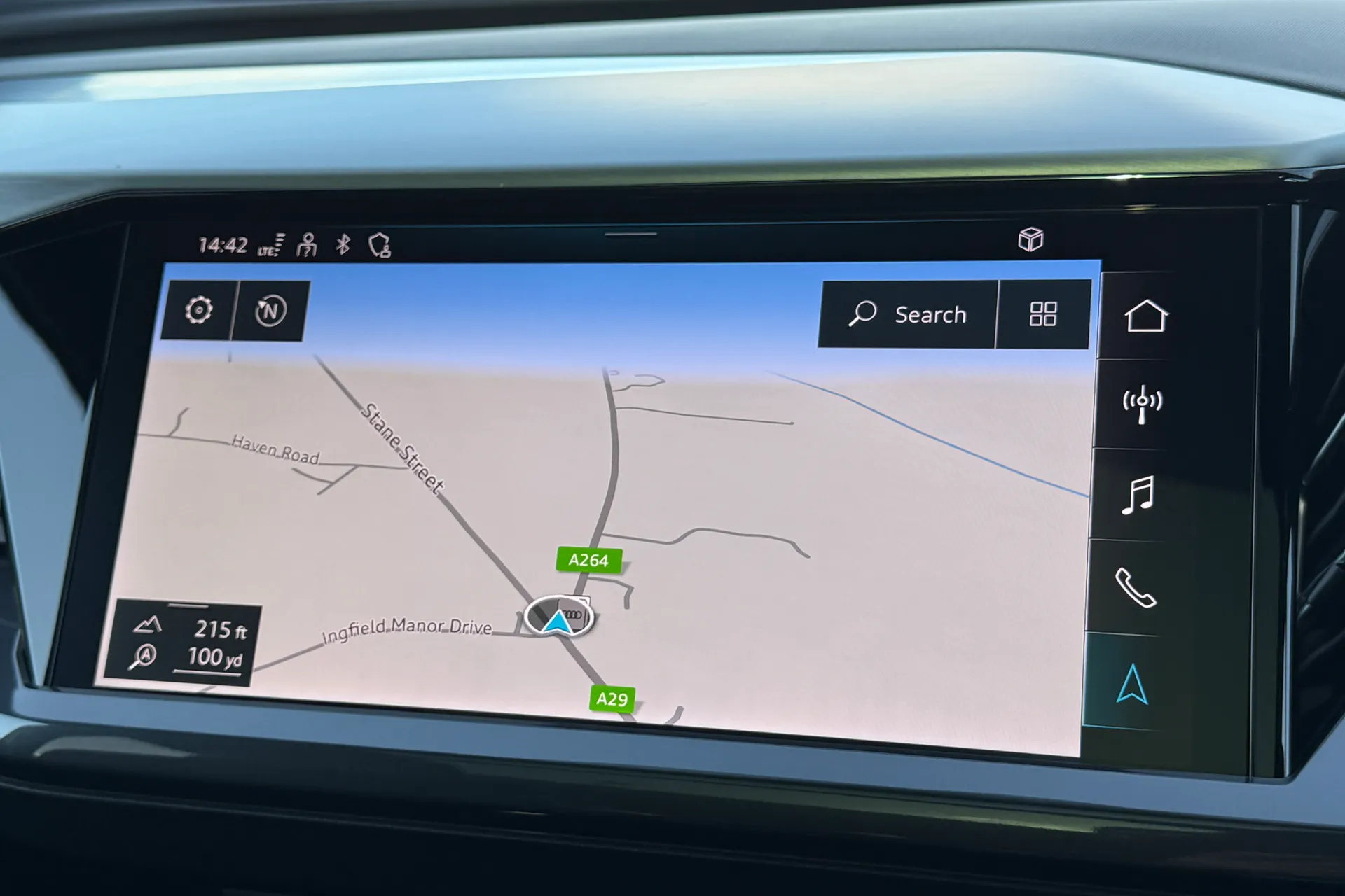 Audi Q4 thumbnail image number 5